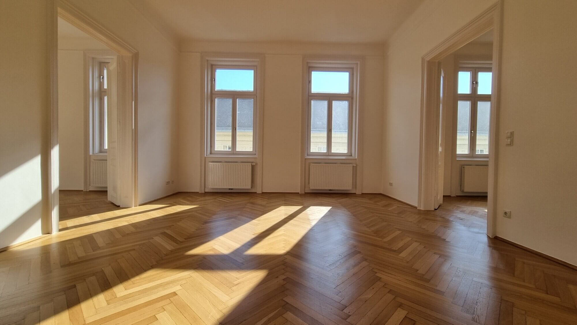 topsanierter klassischer Altbau 4 Zimmer beim Theresianum