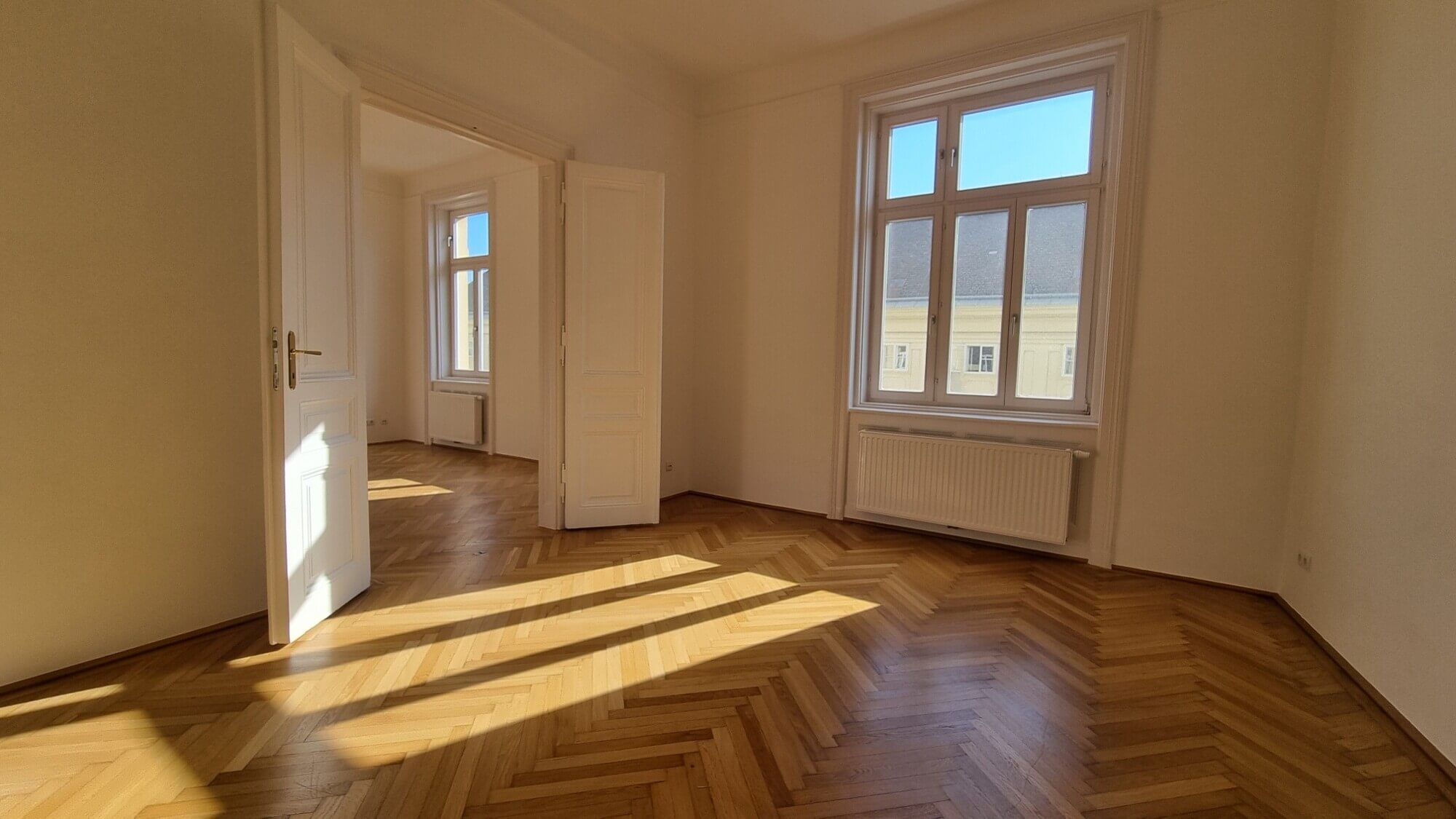 topsanierter klassischer Altbau 4 Zimmer beim Theresianum