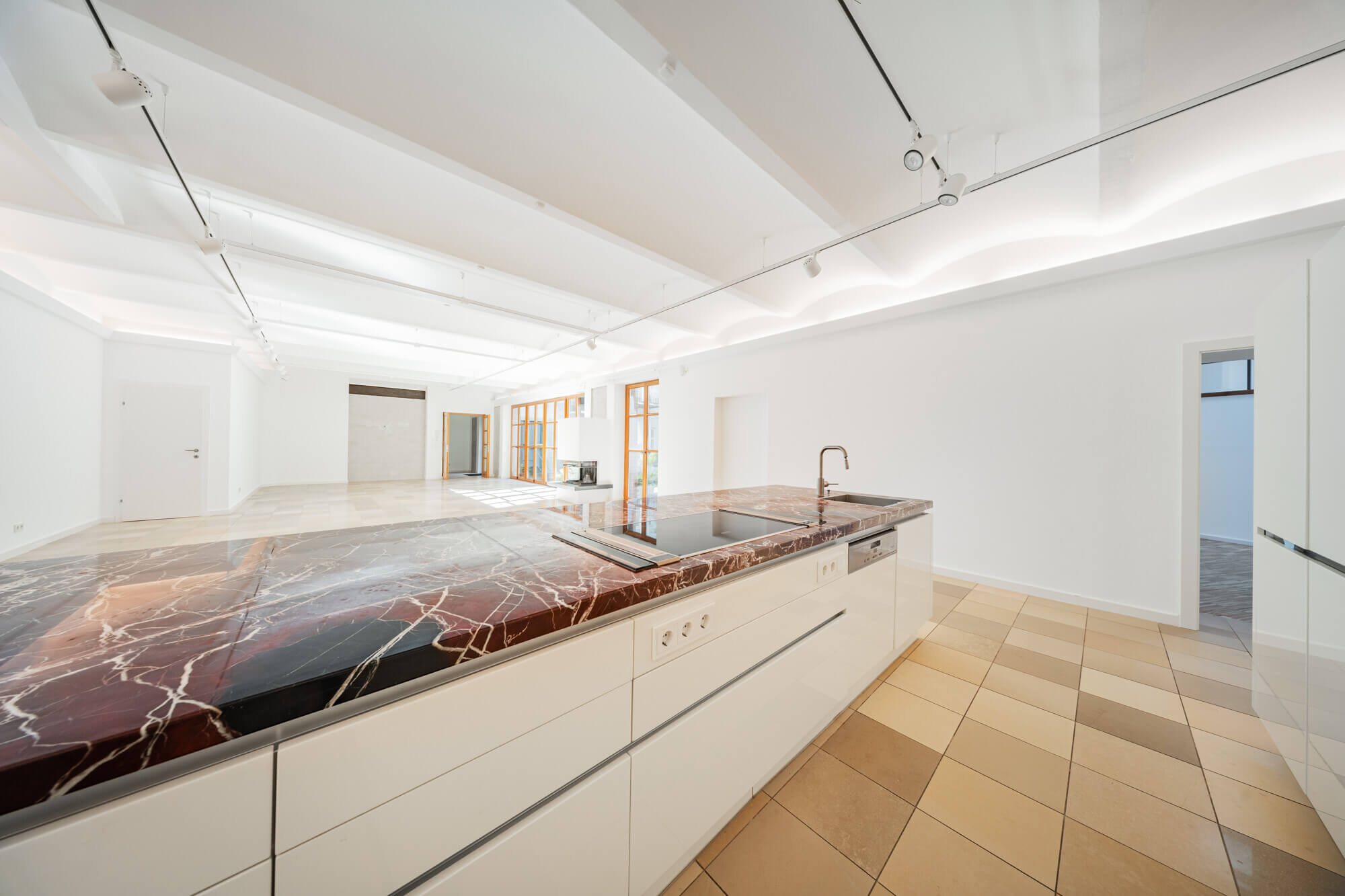 Mitten im Neunten - Loft mit Garten und Terrasse
