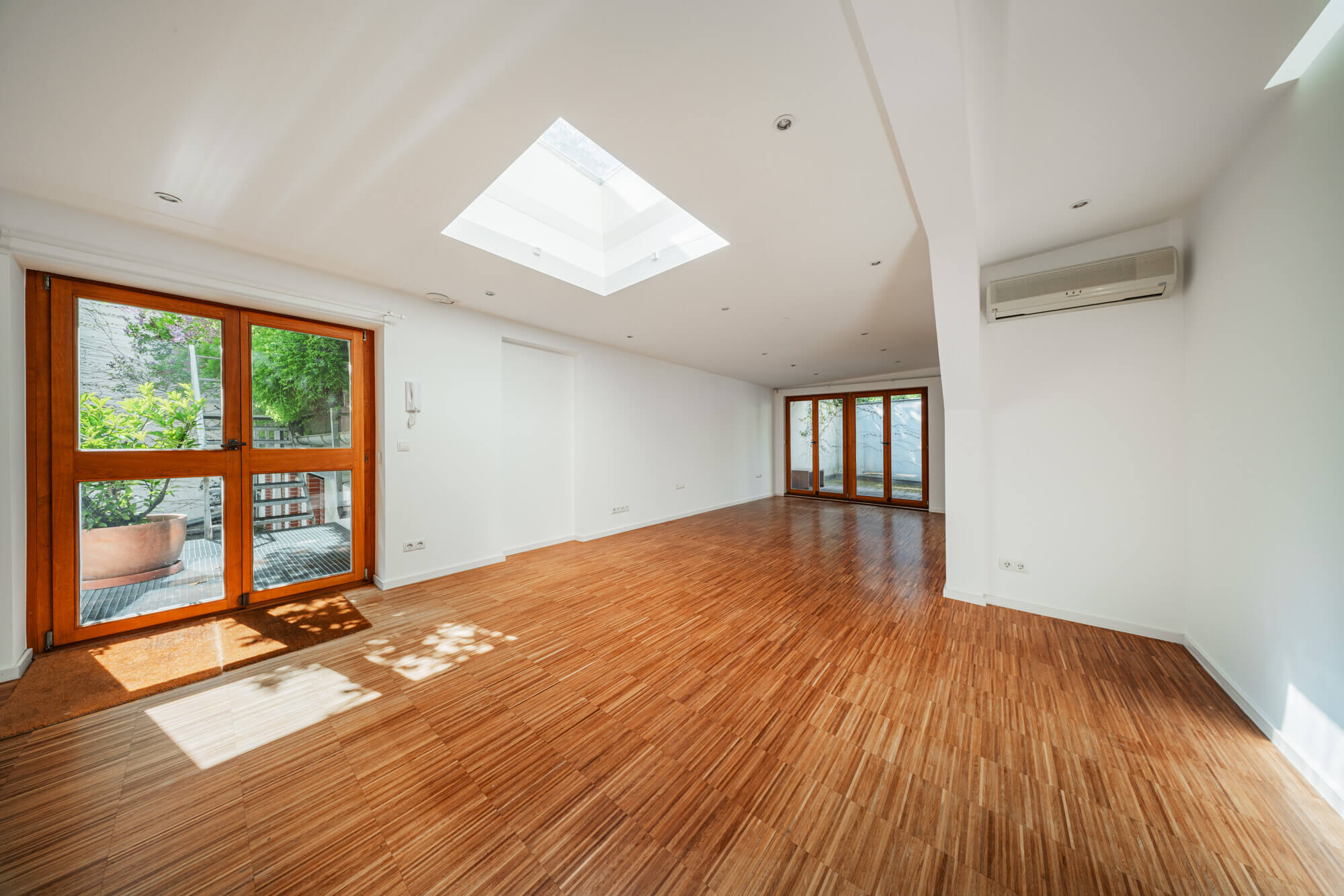 Mitten im Neunten - Loft mit Garten und Terrasse