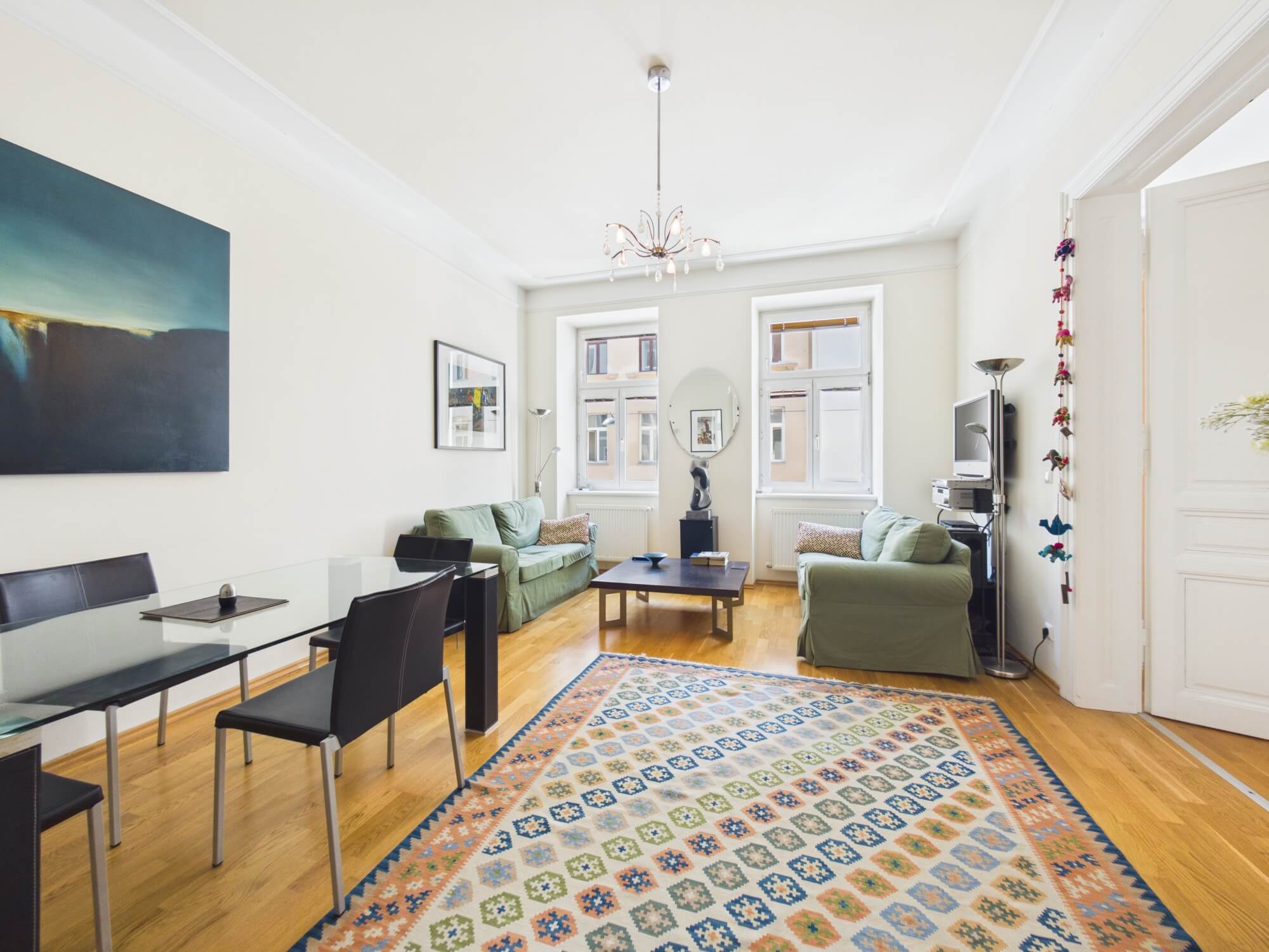 Topsanierte Altbauwohnung in Ruhelage