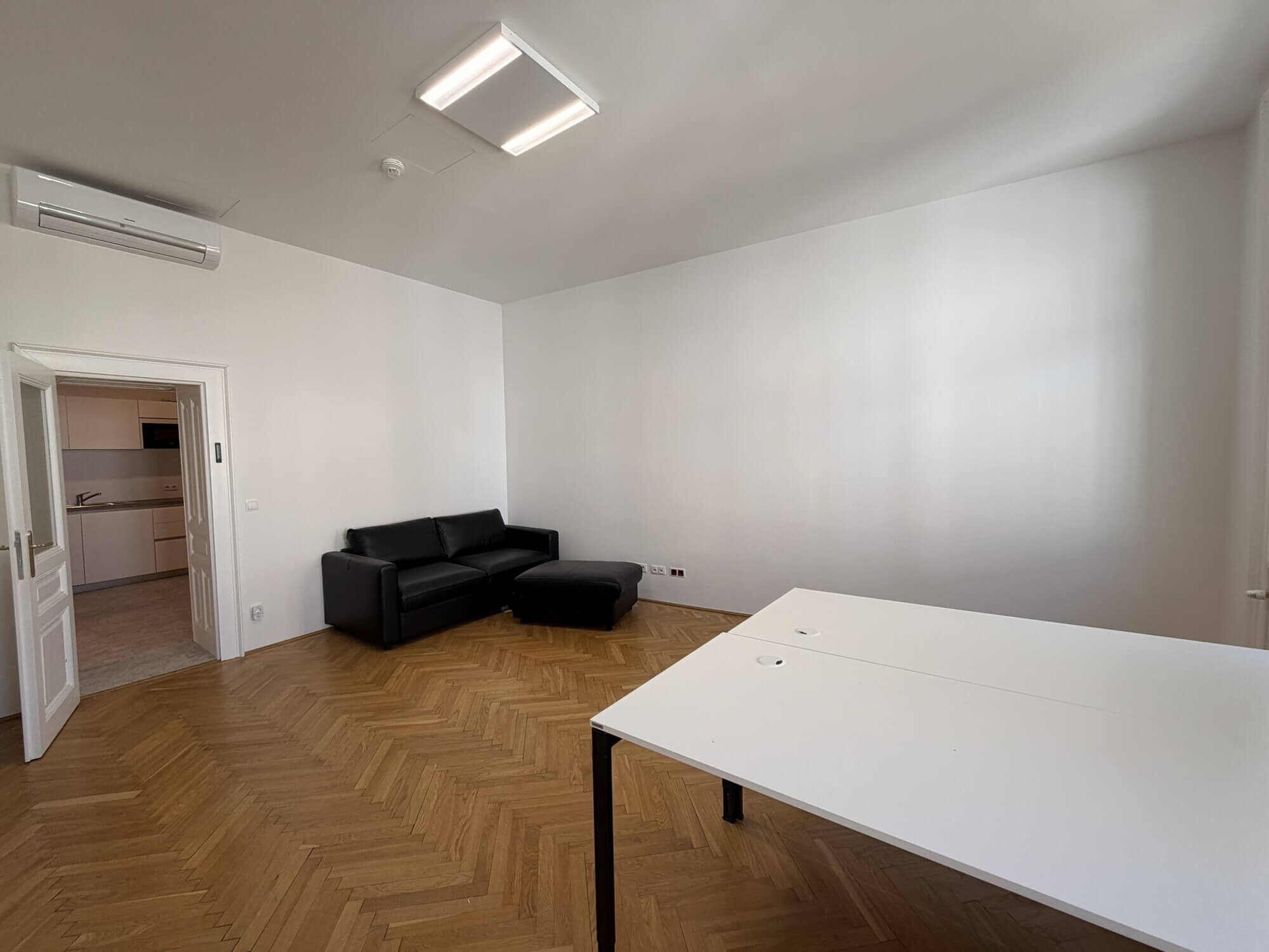 seltene Gelegenheit: kompaktes, modernes Büro auf der Wollzeile