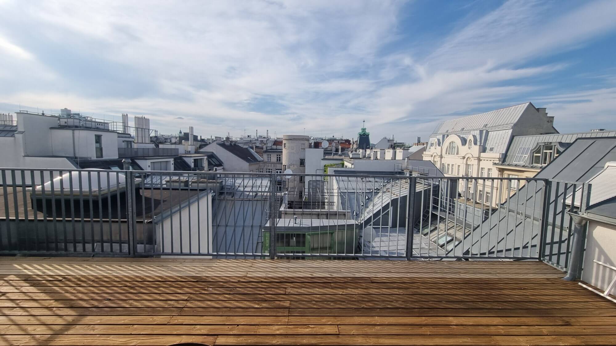 Top-floor apartment, first occupancy, 3 rooms with balcony