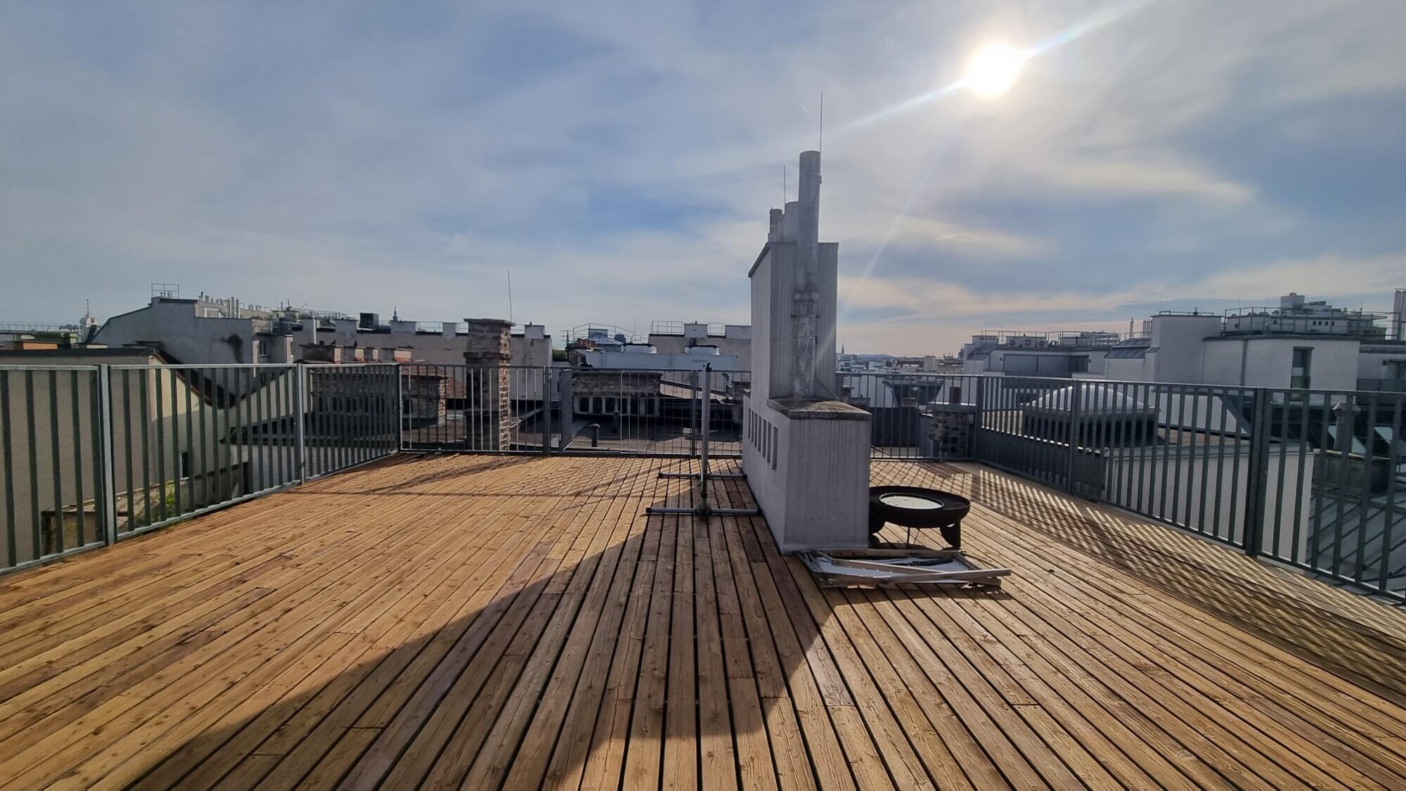 Top-floor apartment, first occupancy, 3 rooms with balcony