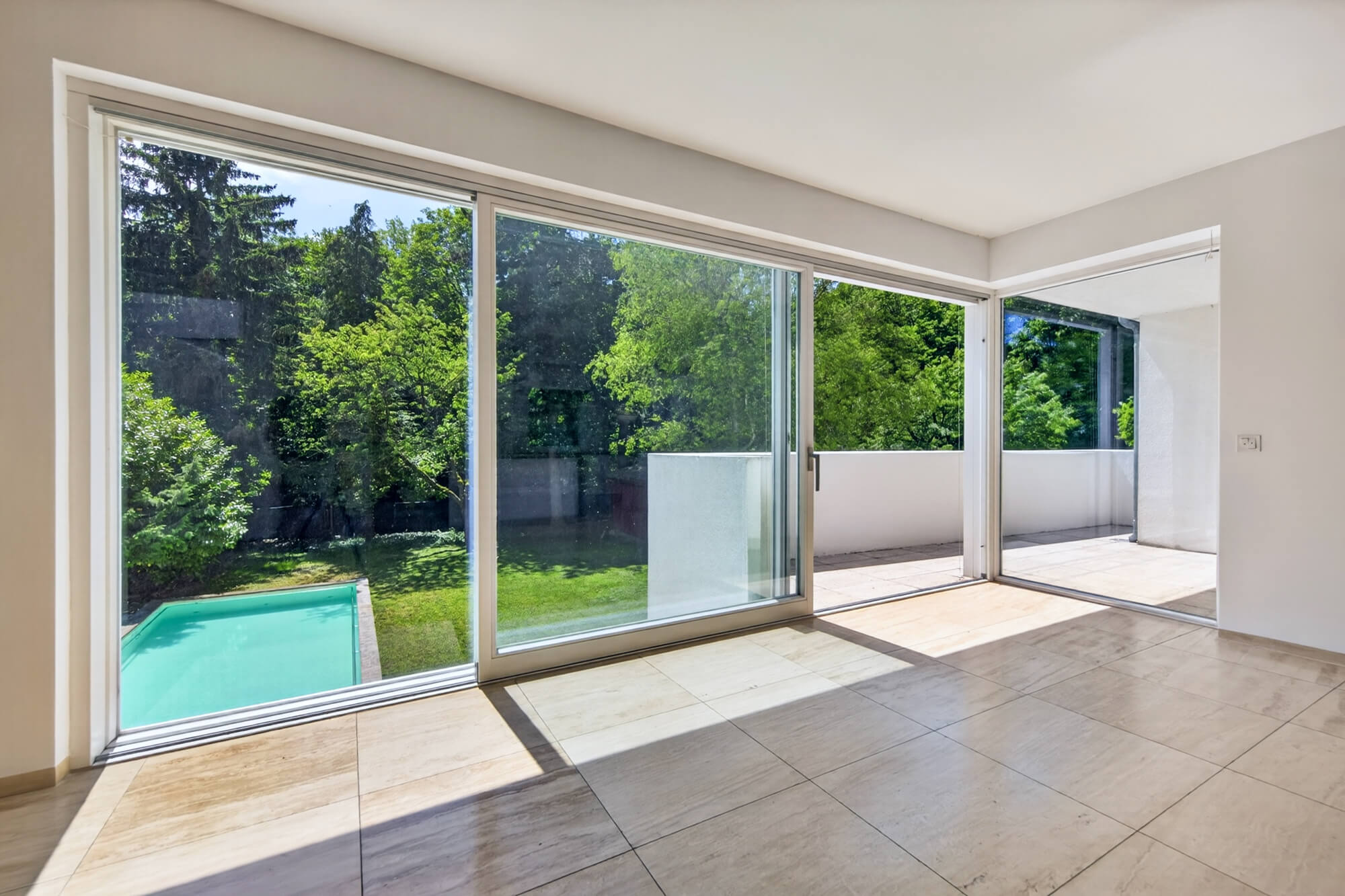 Sievering Villa: Pool, Garden, and Abundant Space for Living