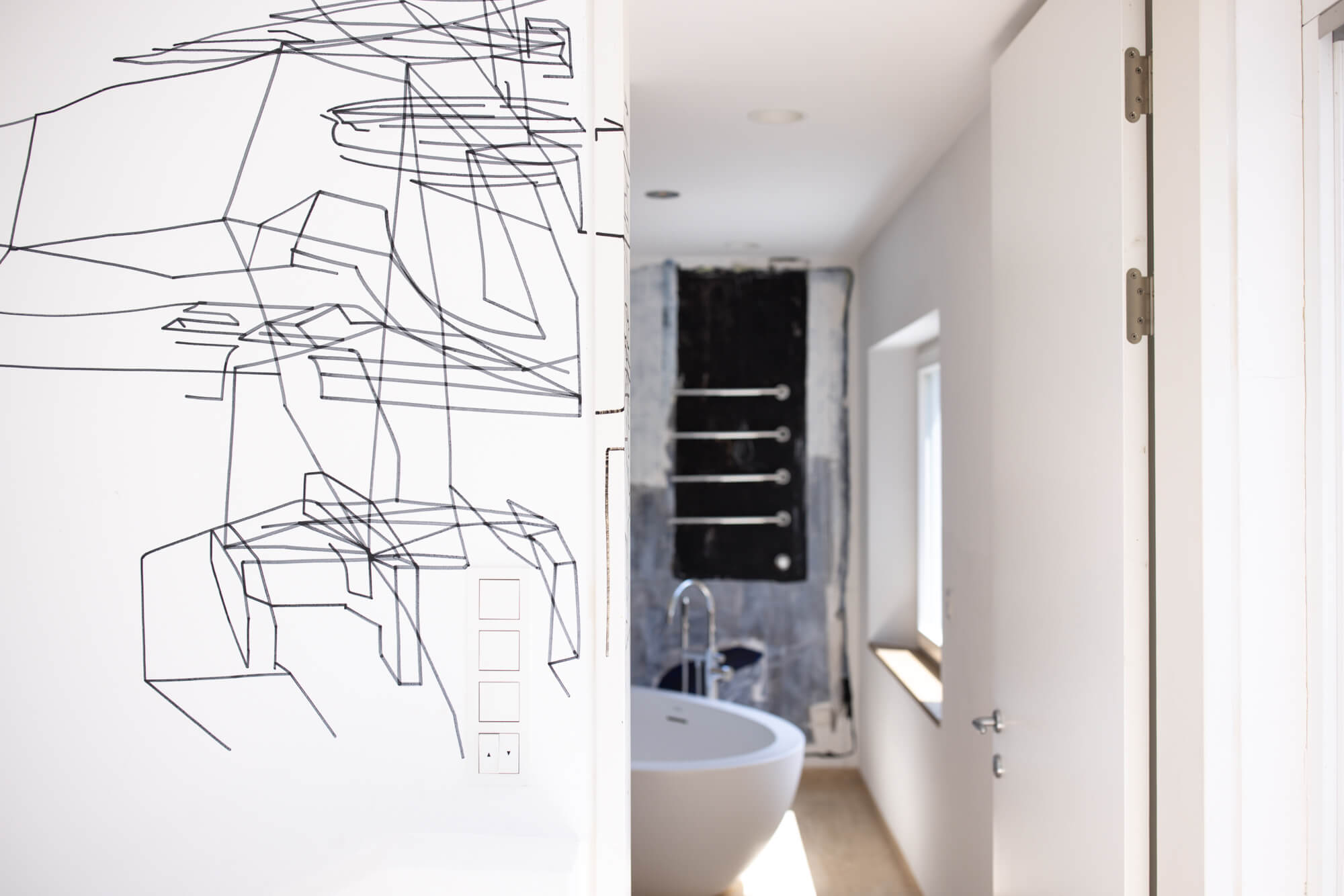 Sievering Villa: Pool, Garden, and Abundant Space for Living