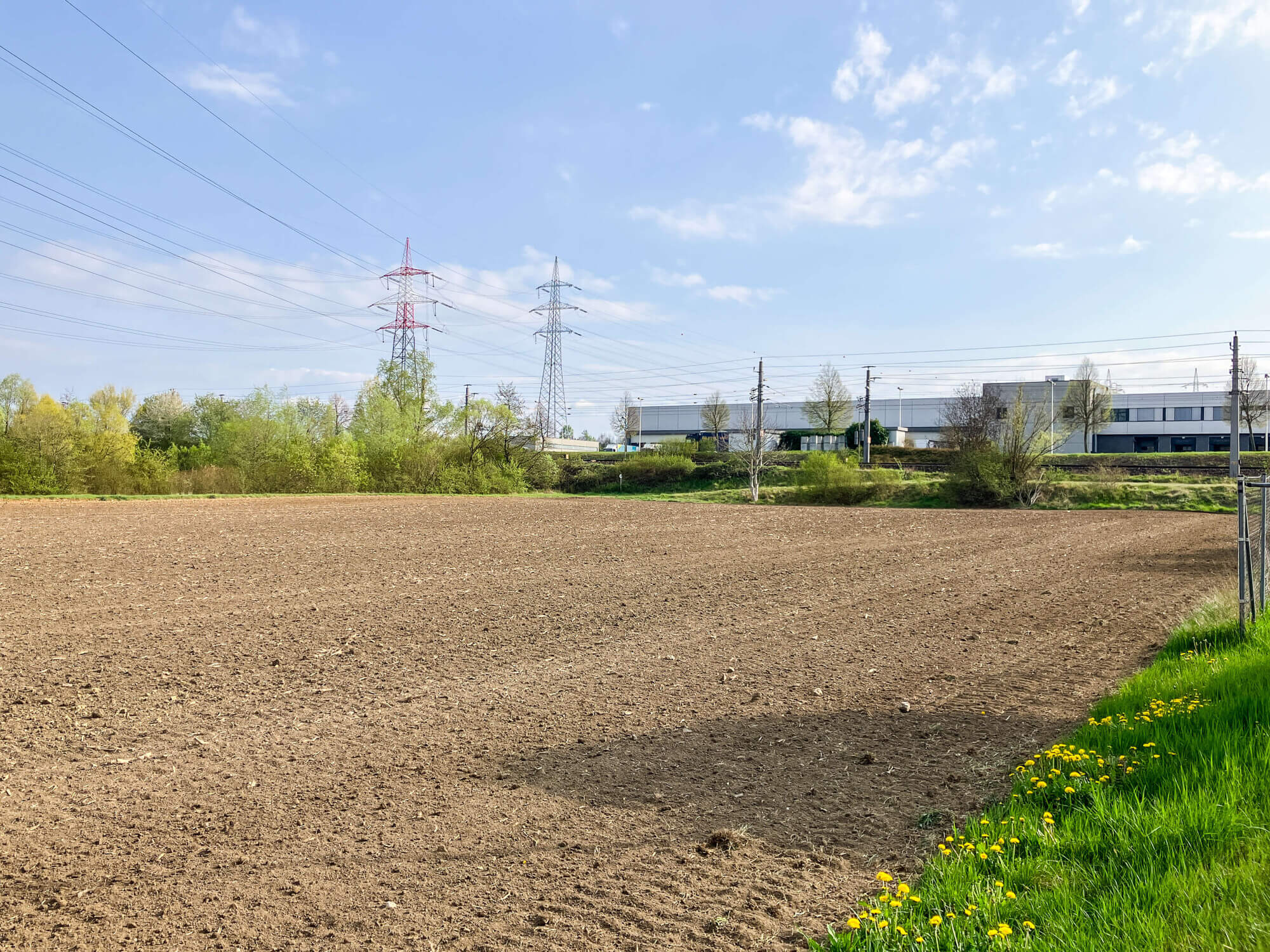 Commercial property for sale in Loosdorf: 4,773 m² of total usable floor space on a 9,580 m² plot
