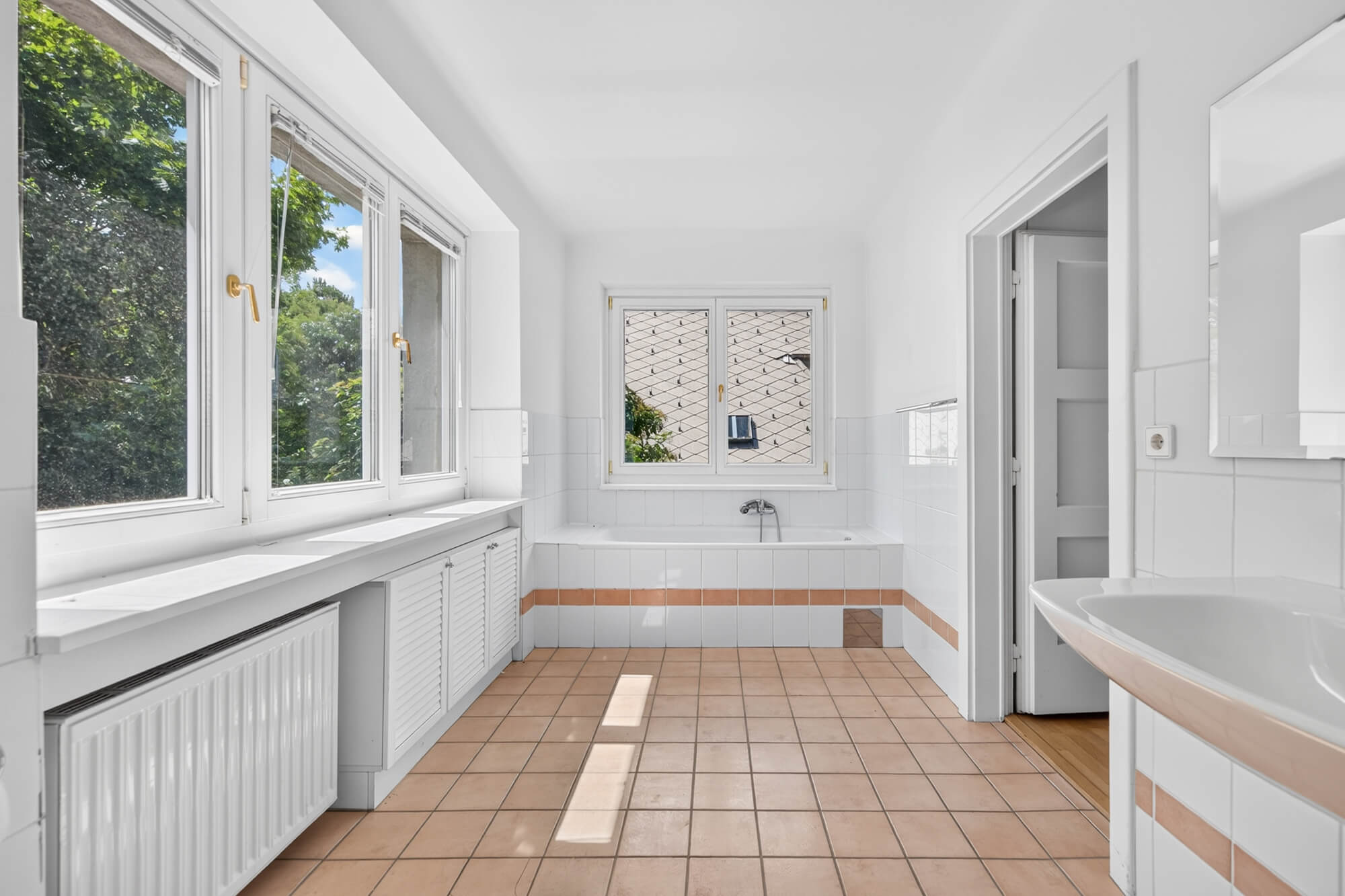 Family Villa Close to Schönbrunn Palace Park
