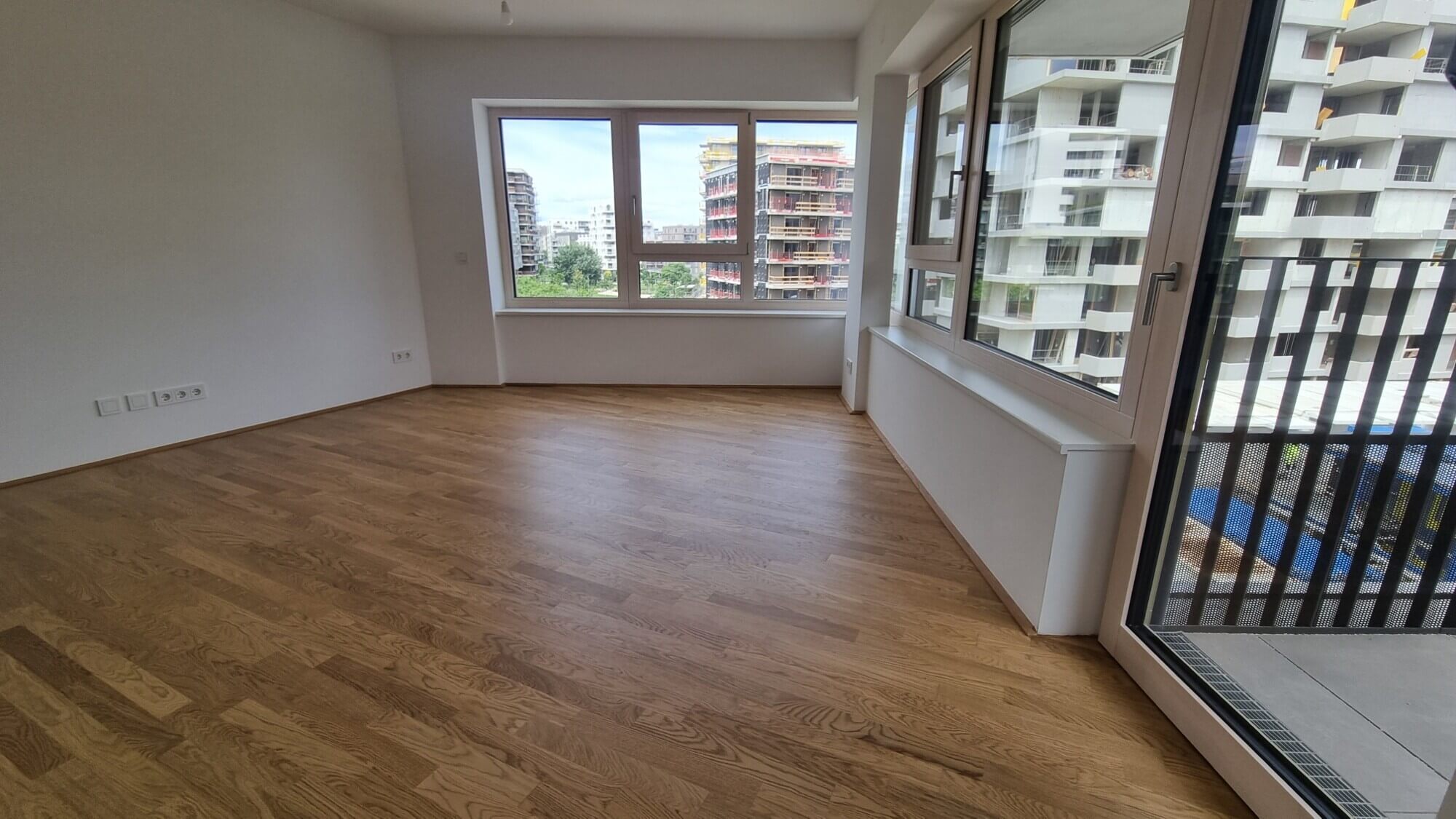 First occupancy in the Village, 1-bedroom apartment with balcony for rent