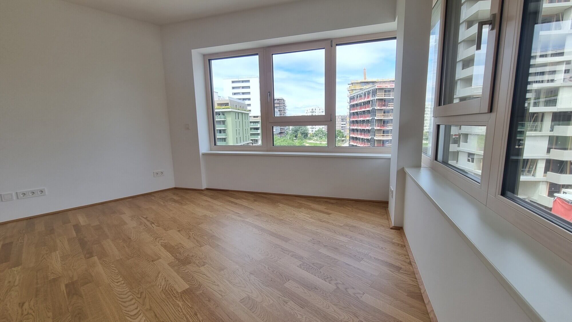 First occupancy in the Village, 1-bedroom apartment with balcony for rent