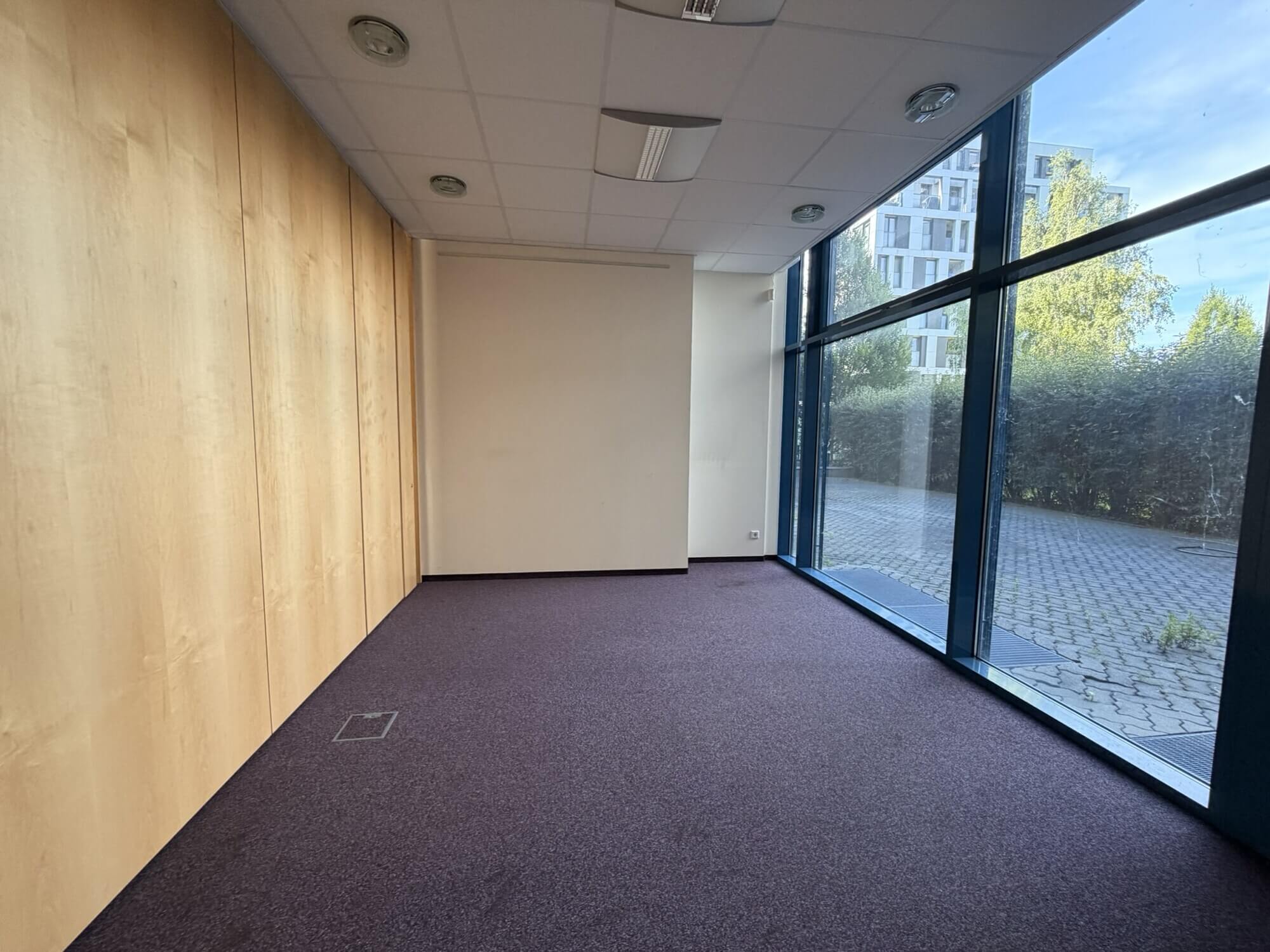 Repräsentative Gewerbefläche 295m² mit großer Terrasse in Frequenzlage