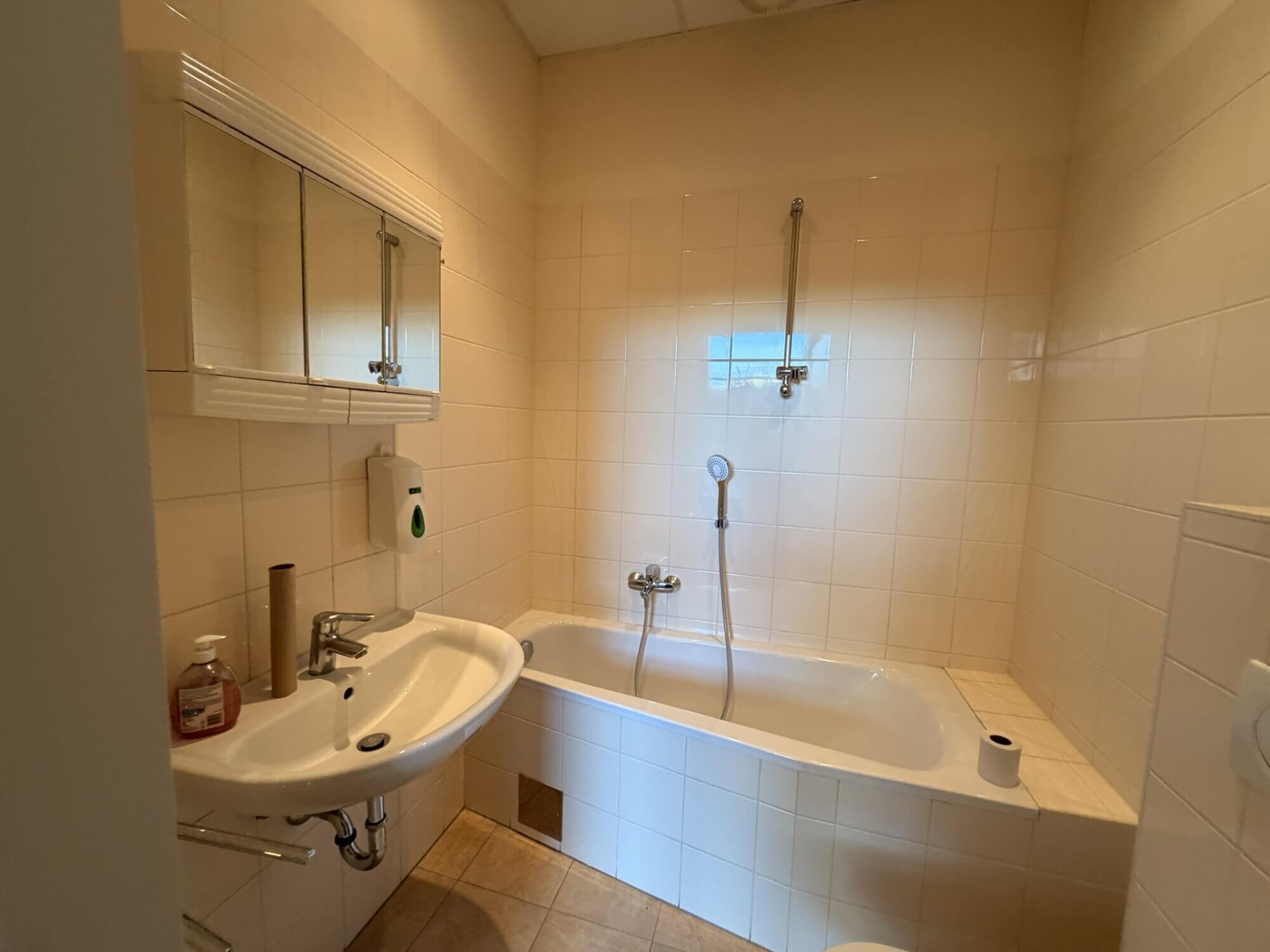 Repräsentative Gewerbefläche 295m² mit großer Terrasse in Frequenzlage