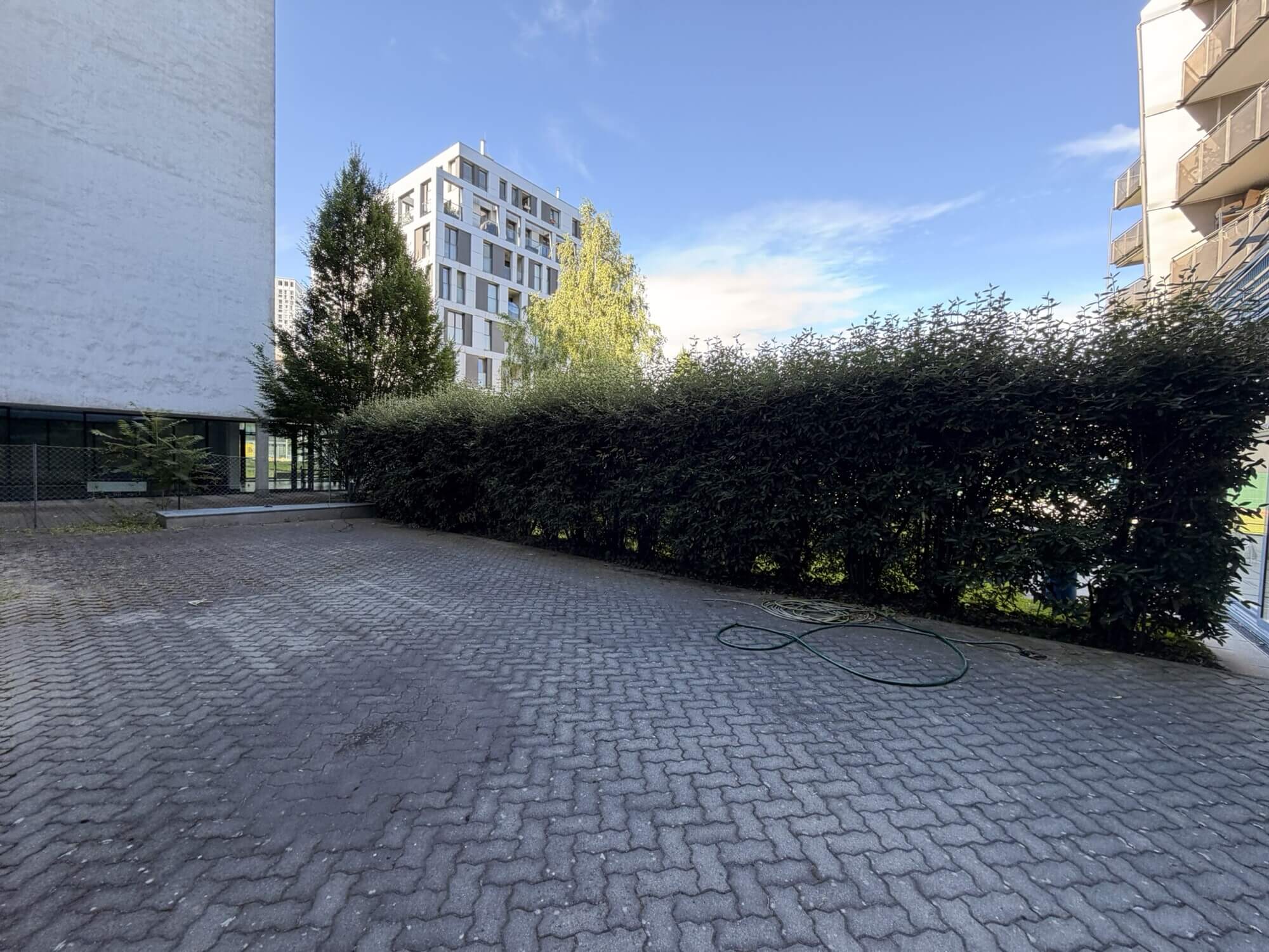 Repräsentative Gewerbefläche 295m² mit großer Terrasse in Frequenzlage