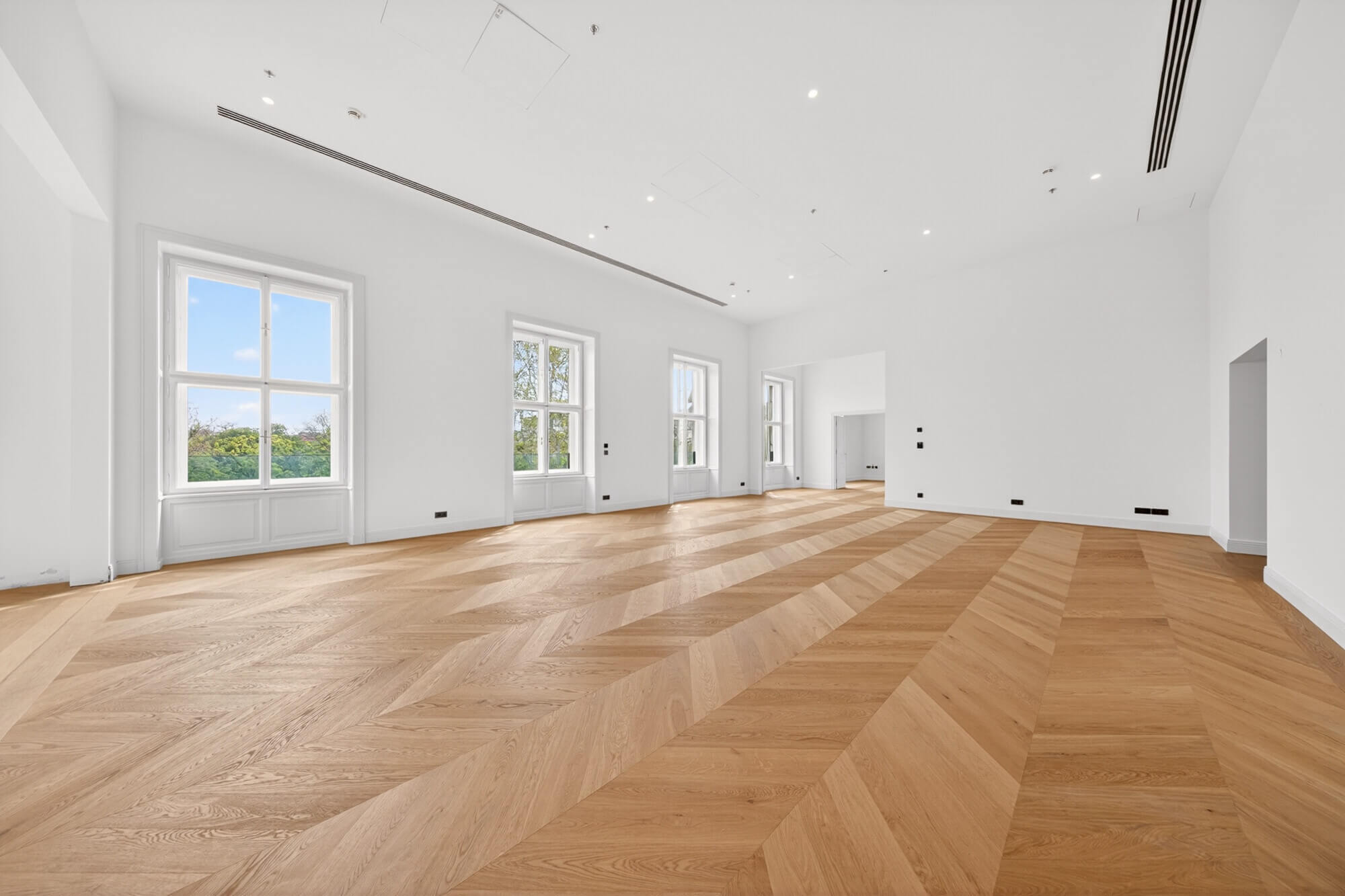 Private Palaisresidenz mit Stadtparkblick und Fünf Sterne Komfort