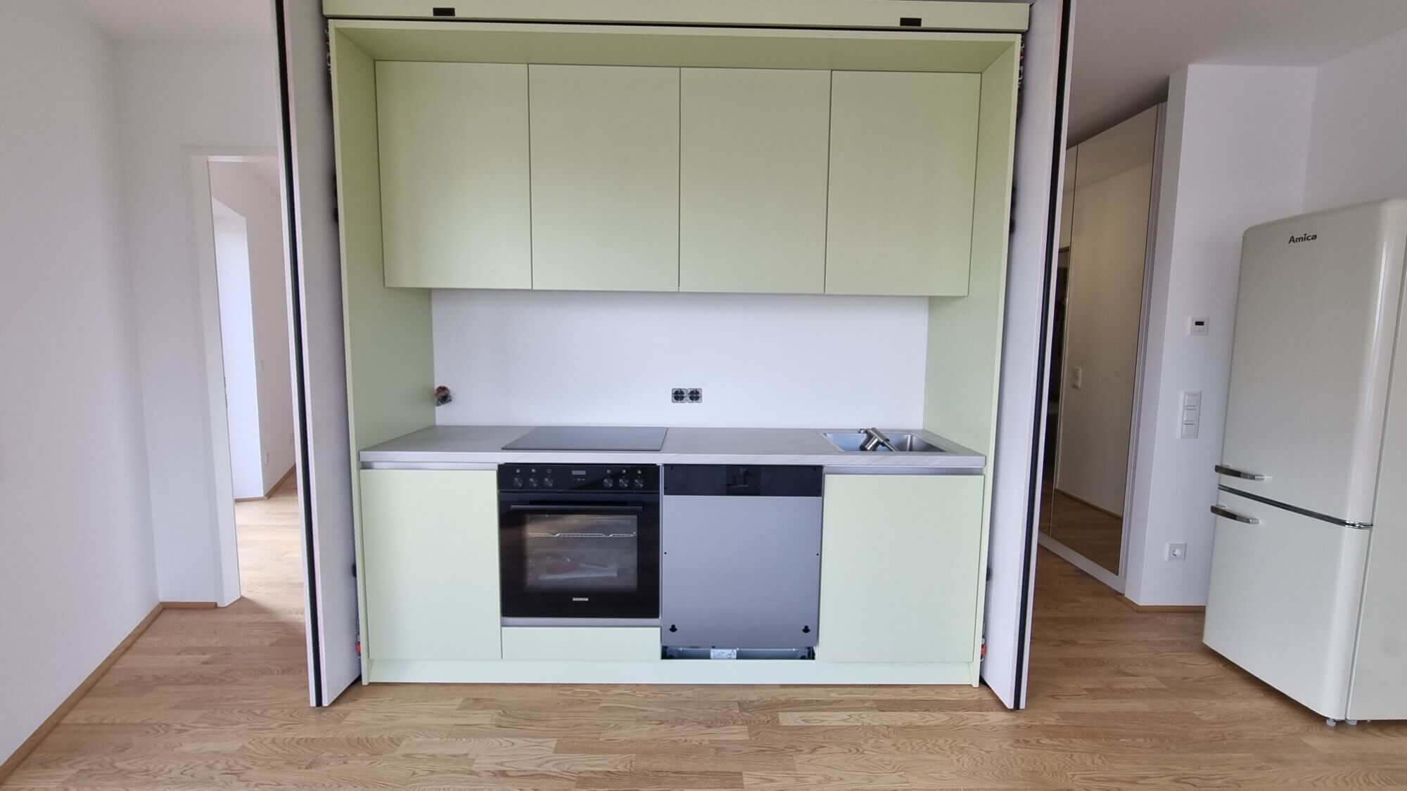 First occupancy in the Village, 1-bedroom apartment with balcony for rent