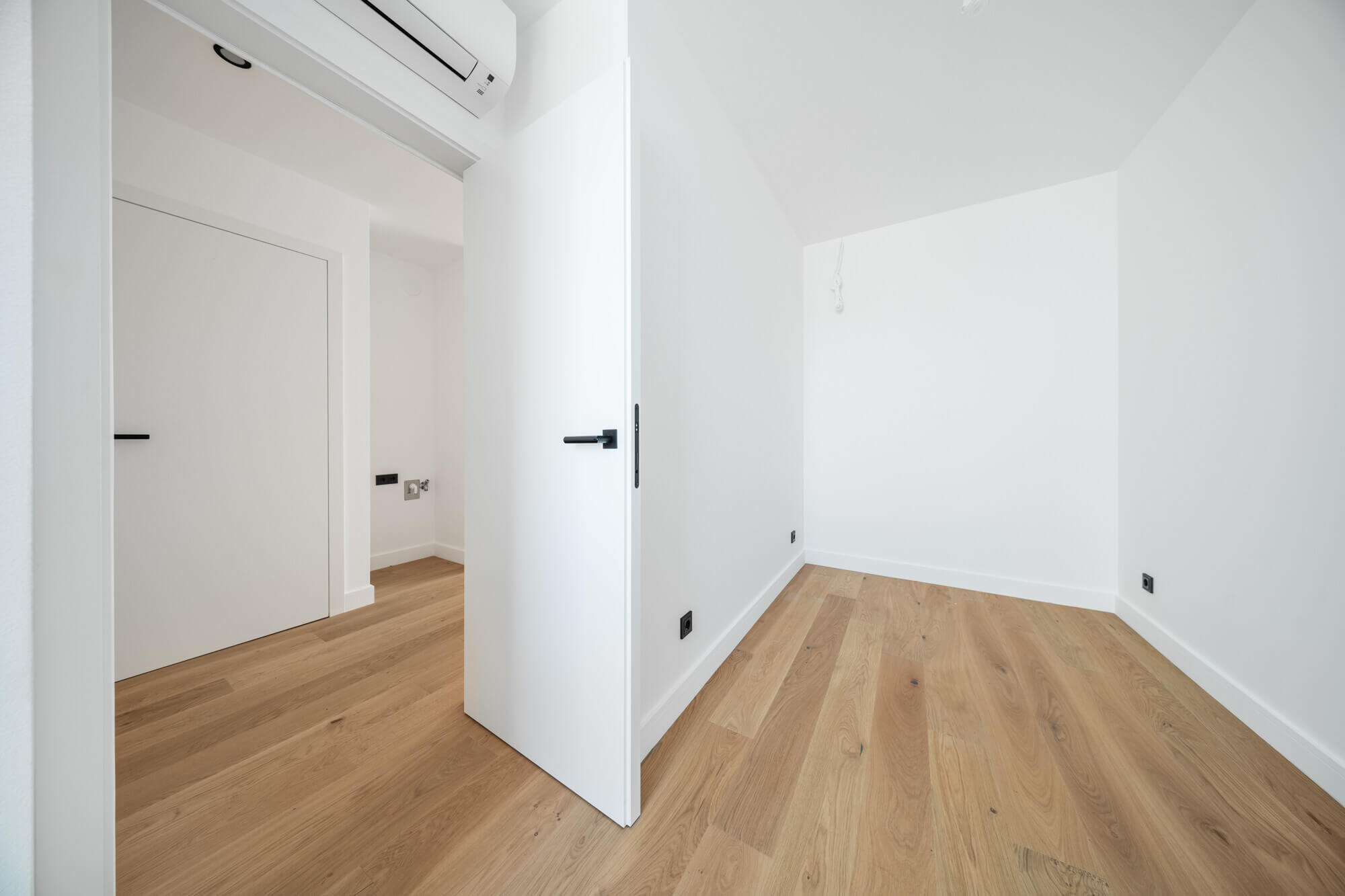 Exklusive Penthouse-Maisonette mit außergewöhnlicher Dachterrasse und Skyline View nahe Stadtpark
