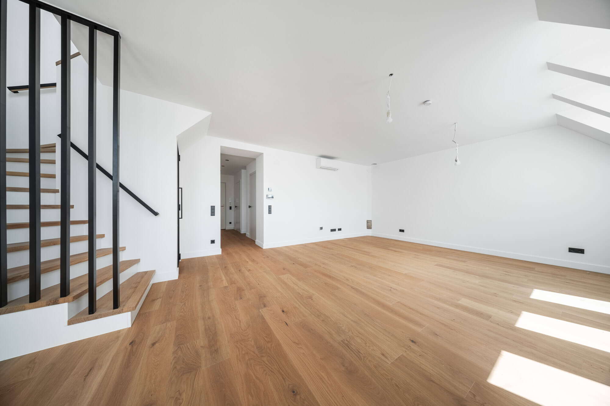 Exklusive Penthouse-Maisonette mit außergewöhnlicher Dachterrasse und Skyline View nahe Stadtpark