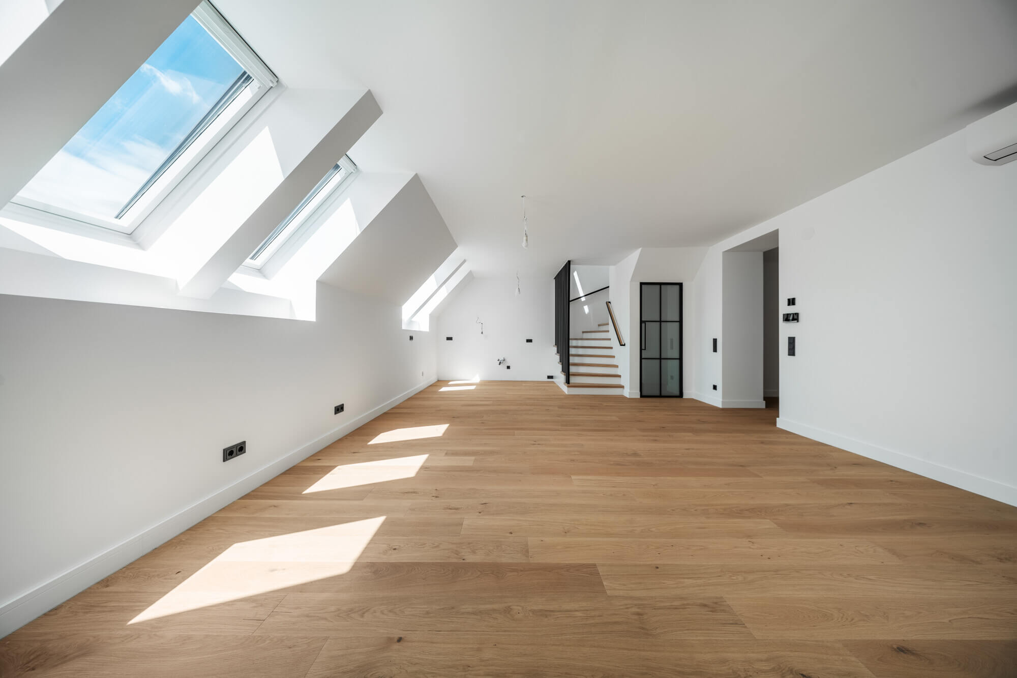 Exklusive Penthouse-Maisonette mit außergewöhnlicher Dachterrasse und Skyline View nahe Stadtpark
