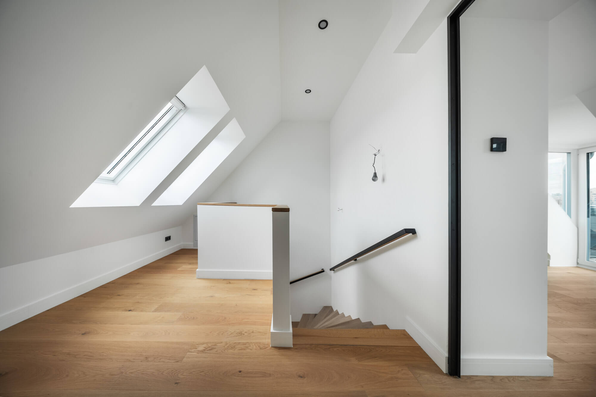Exklusive Penthouse-Maisonette mit außergewöhnlicher Dachterrasse und Skyline View nahe Stadtpark