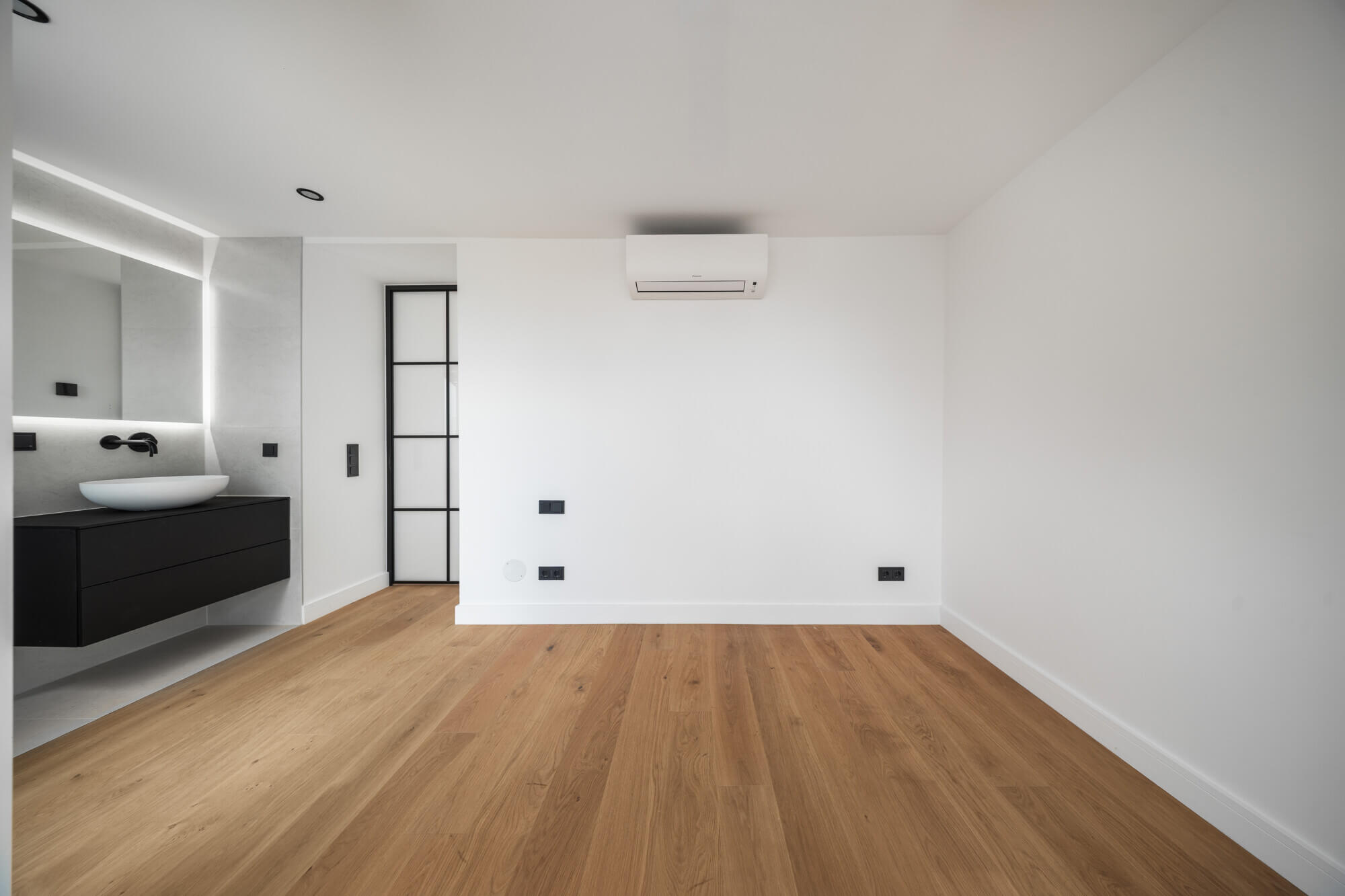 Exklusive Penthouse-Maisonette mit außergewöhnlicher Dachterrasse und Skyline View nahe Stadtpark