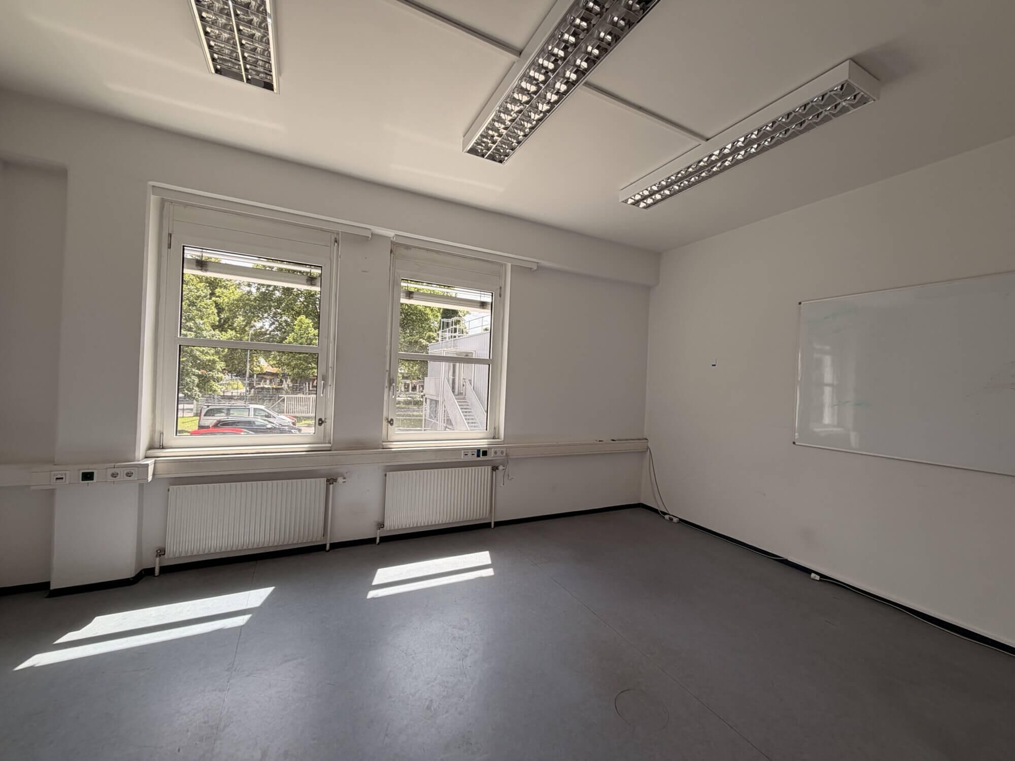 Light-filled office space in an excellent location in the 10th district