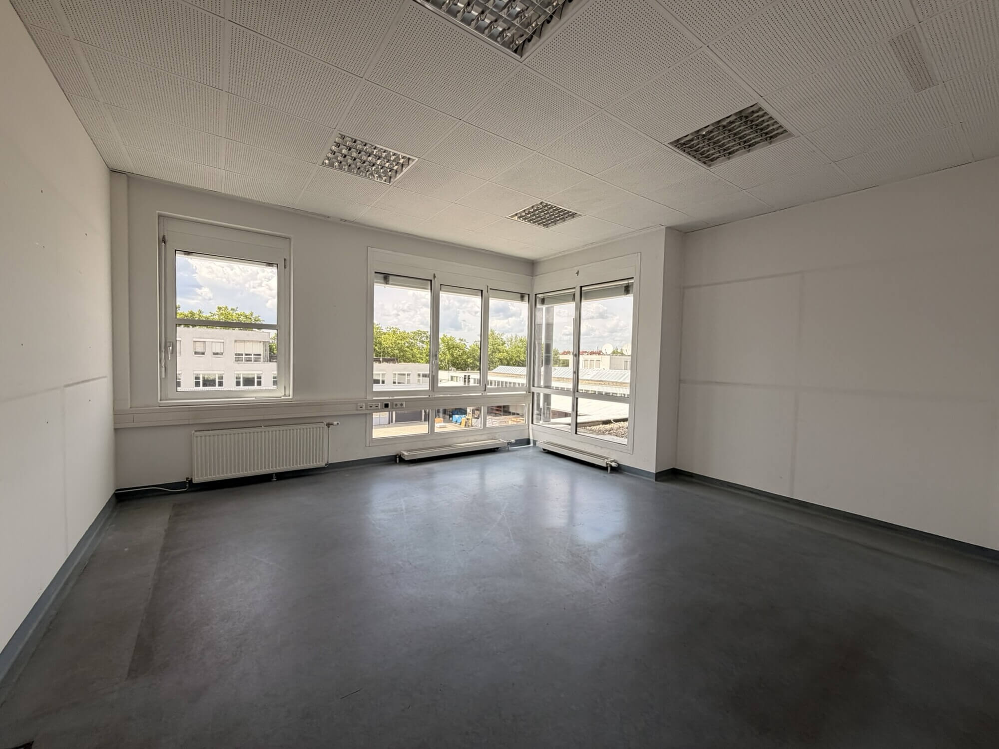 Light-filled office space in an excellent location in the 10th district