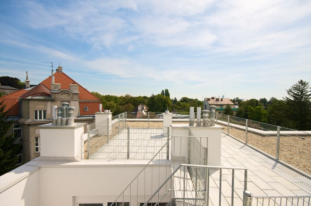 Modern 4-bedroom penthouse apartment with a rooftop terrace