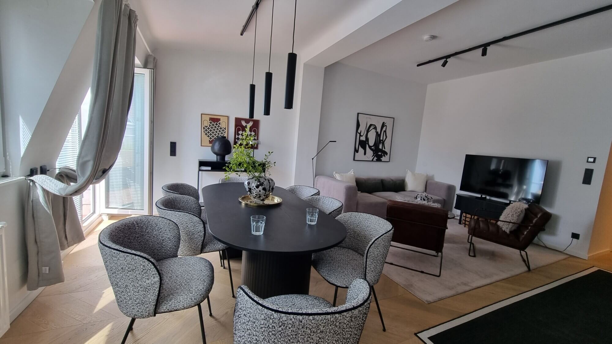 Furnished city apartment with terrace, 2 bedrooms
