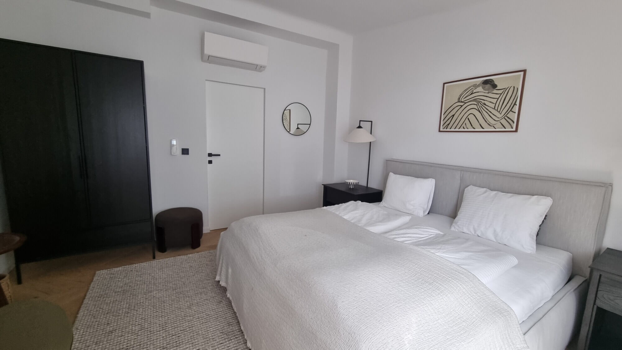 Furnished city apartment with terrace, 2 bedrooms