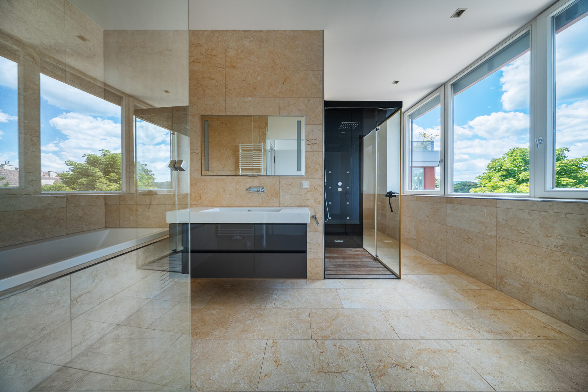 Elegant Penthouse with Historic Charm and an Exclusive Rooftop Garden in Hietzing