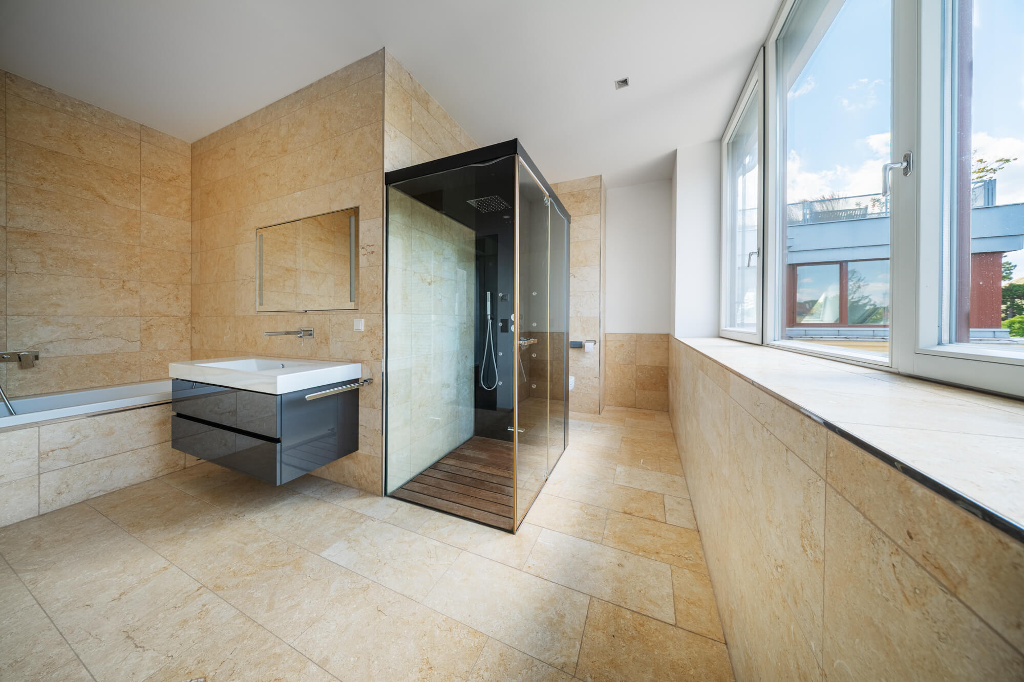 Elegant Penthouse with Historic Charm and an Exclusive Rooftop Garden in Hietzing