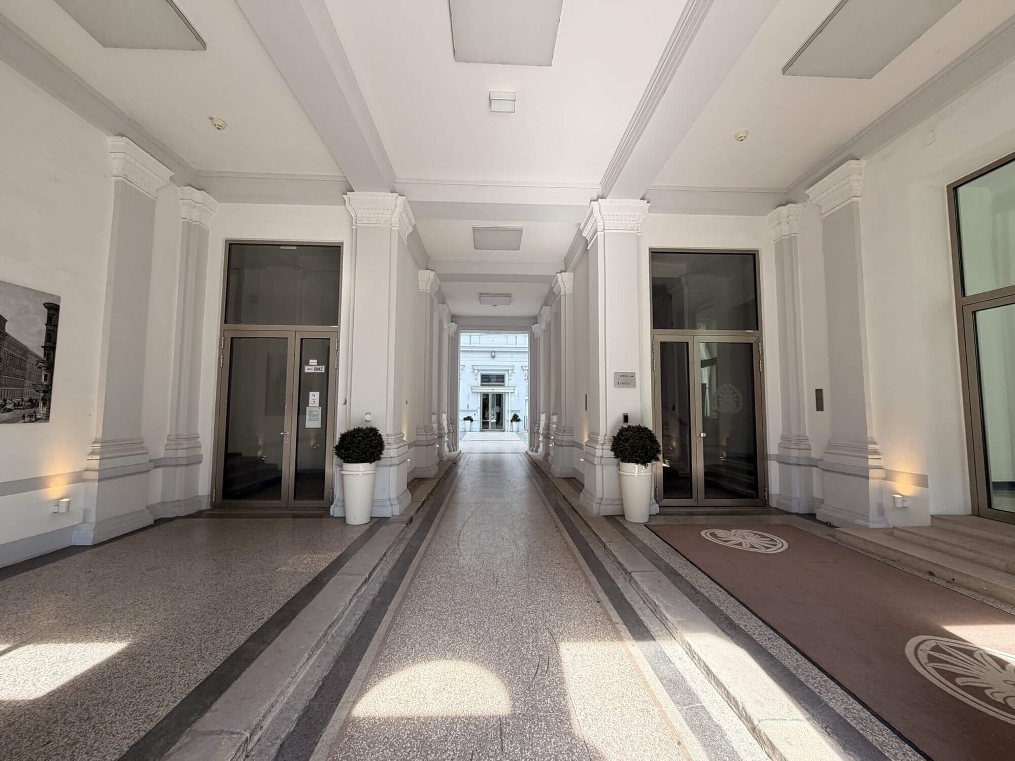 Vollmöbliertes Objekt im historischen Palais im 1. Bezirk