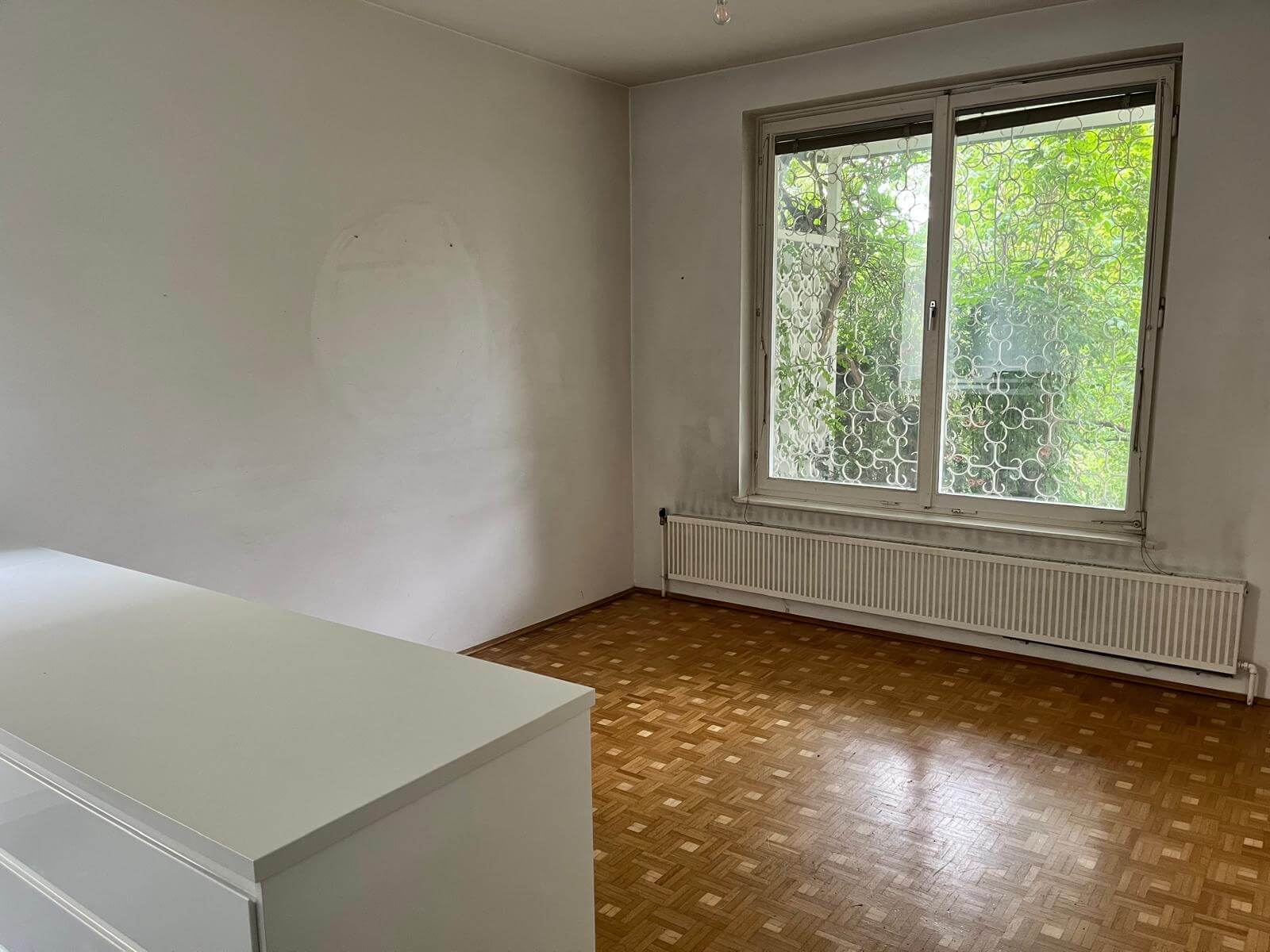 Garden apartment in the heart of the Cottage district