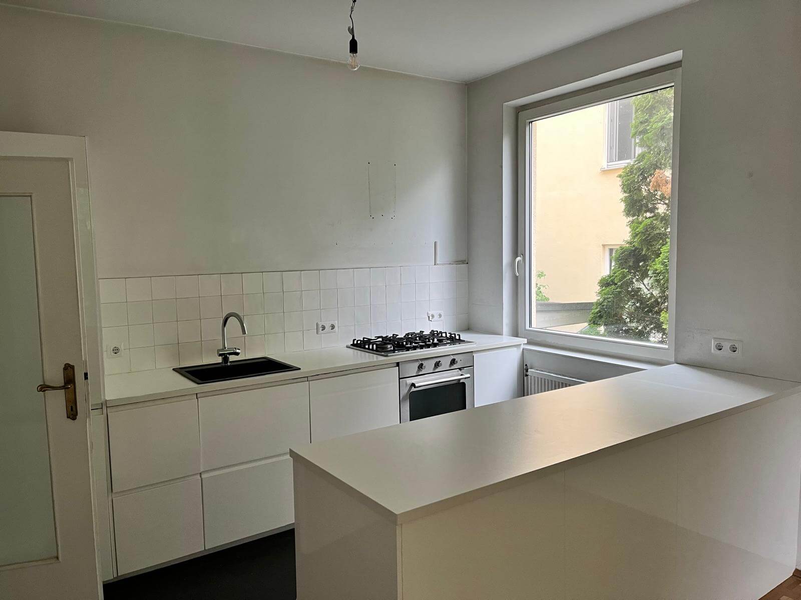 Garden apartment in the heart of the Cottage district