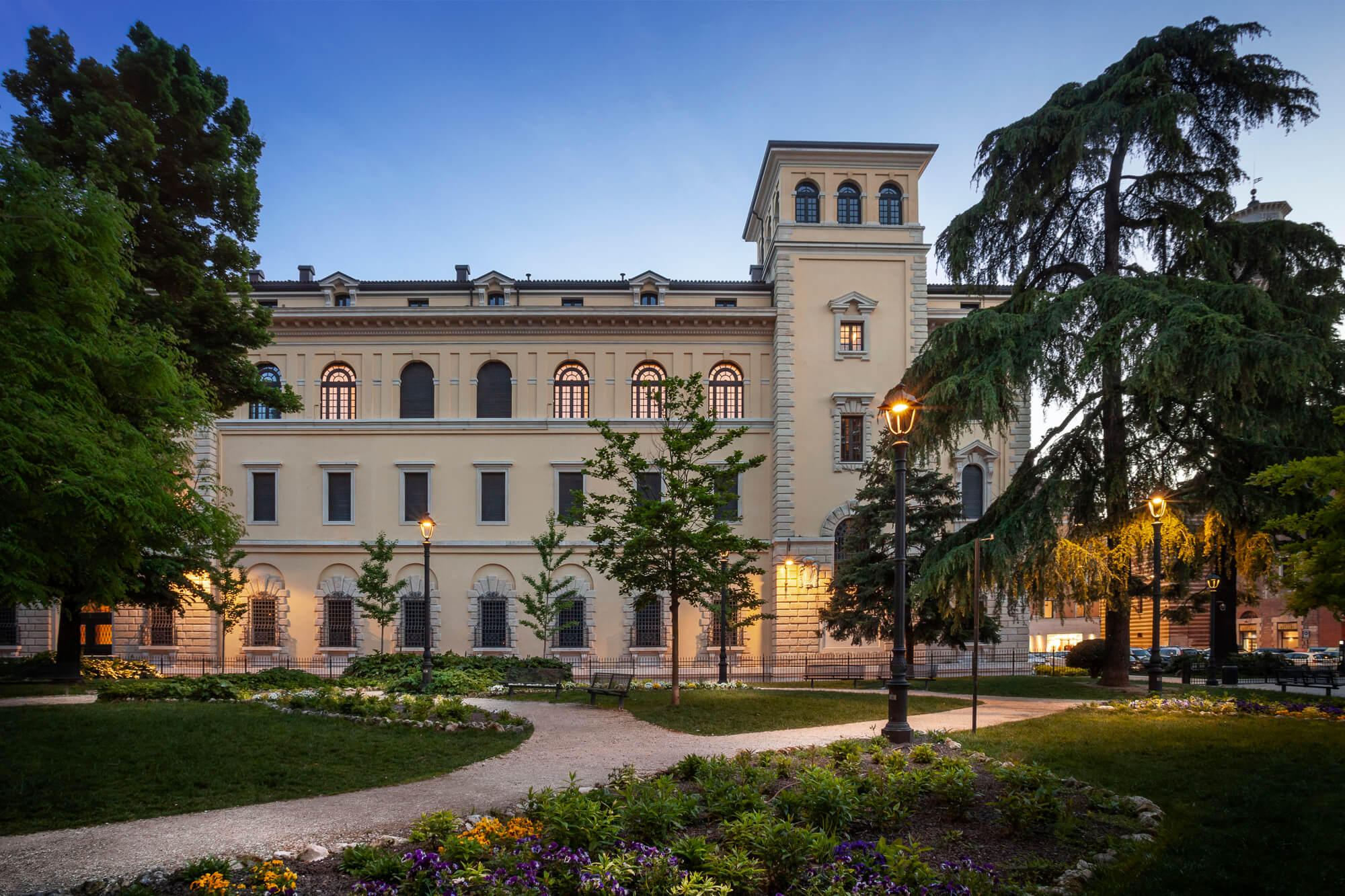 Representative, exclusive, stately - Palazzo Poste
