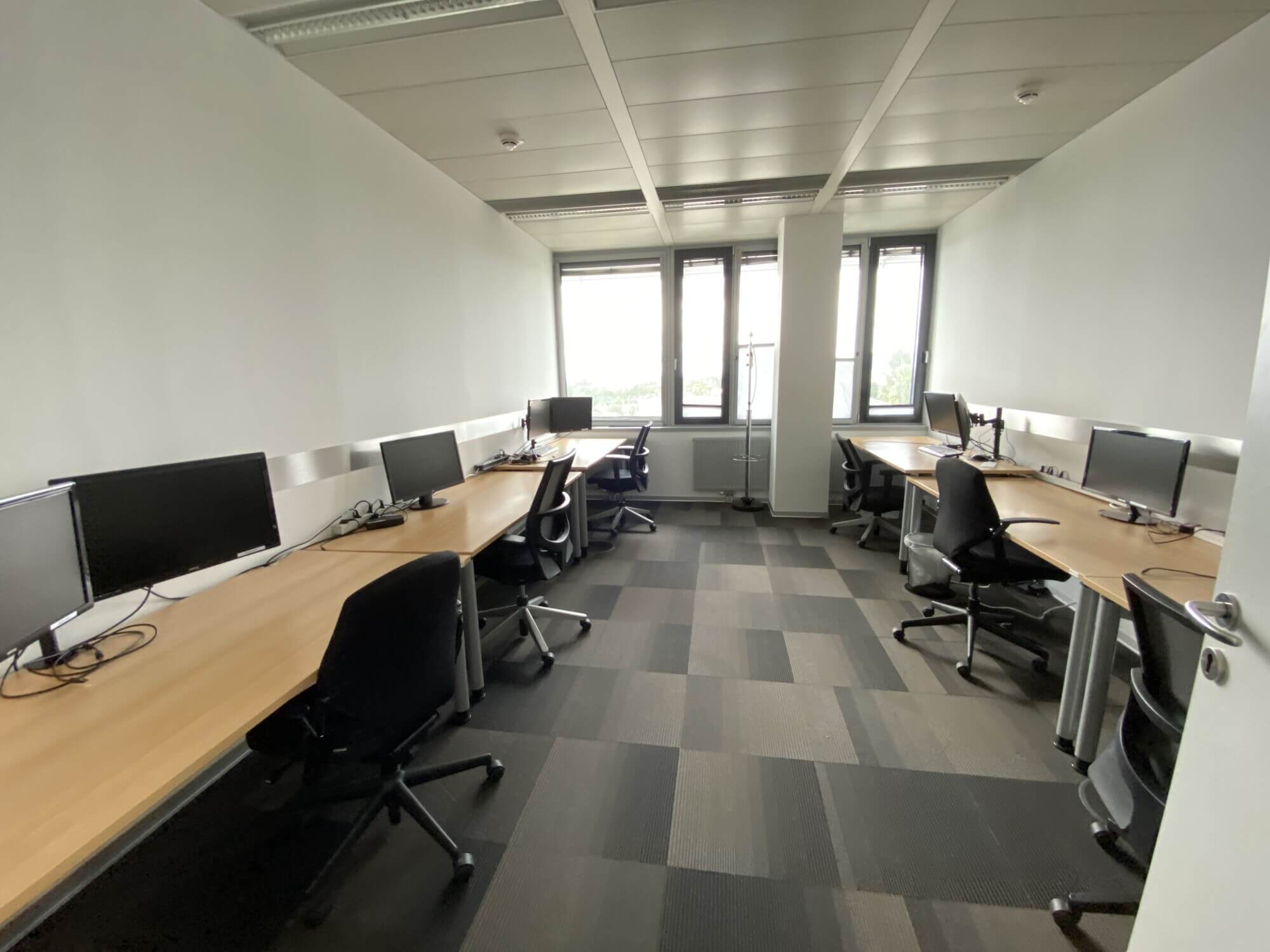 Modern office spaces in EURO PLAZA