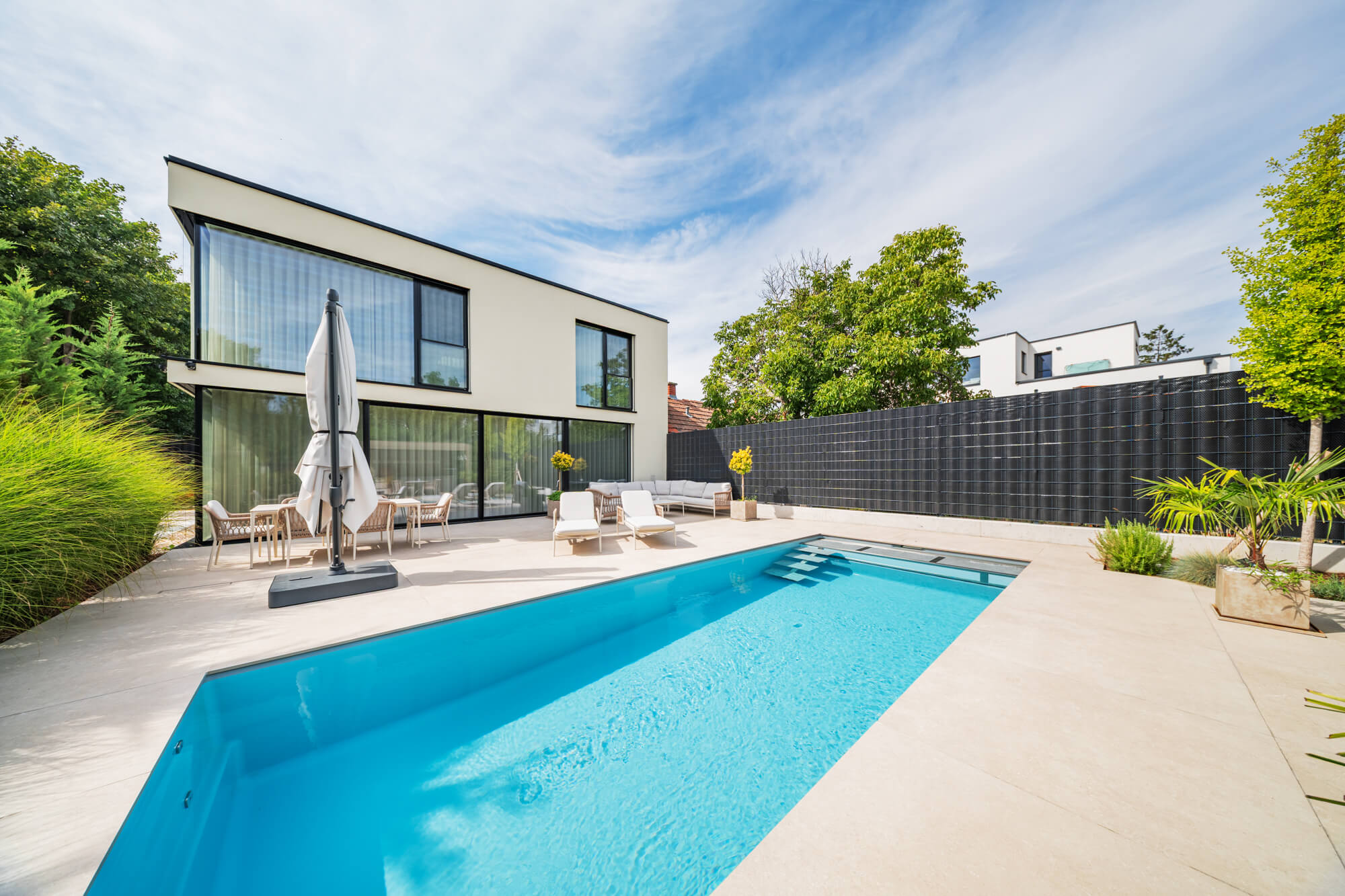 Villa mit Pool und hochwertiger Ausstattung
