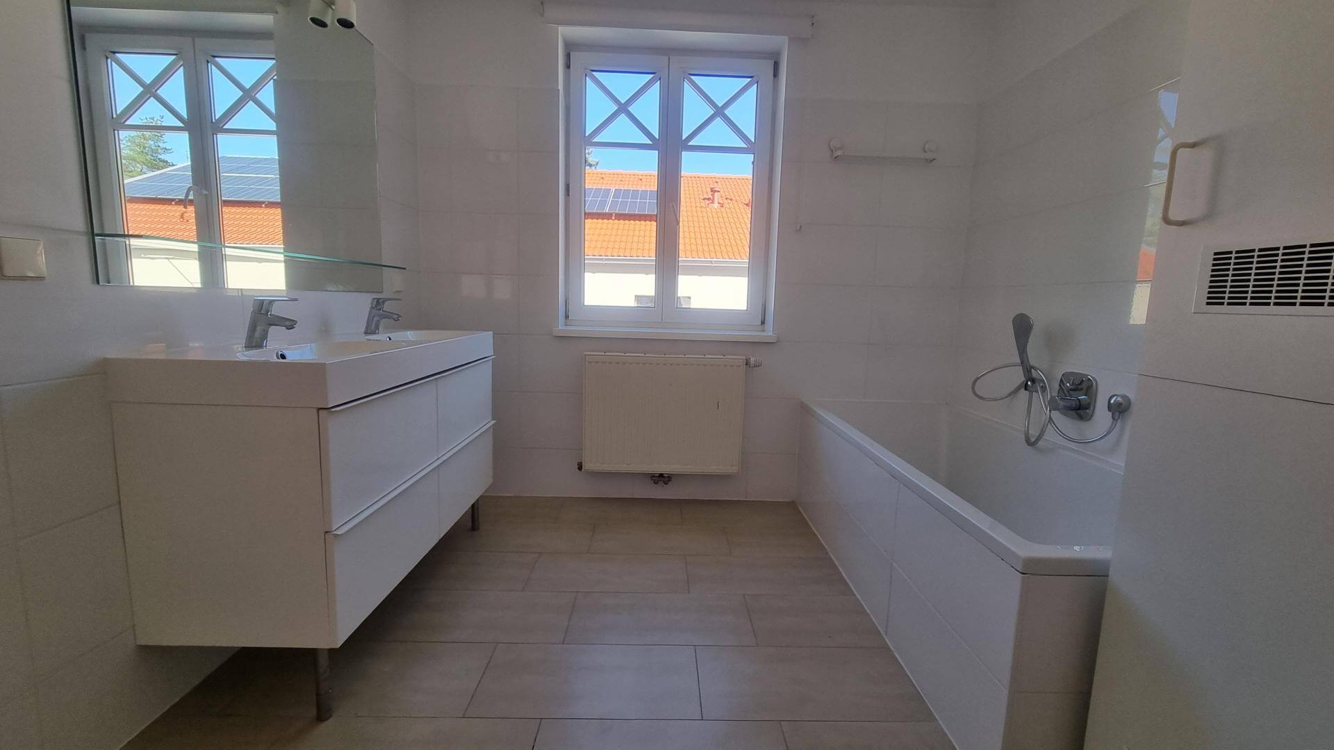 Sonnige Neubauwohnung mit Balkon im 3.Liftststock