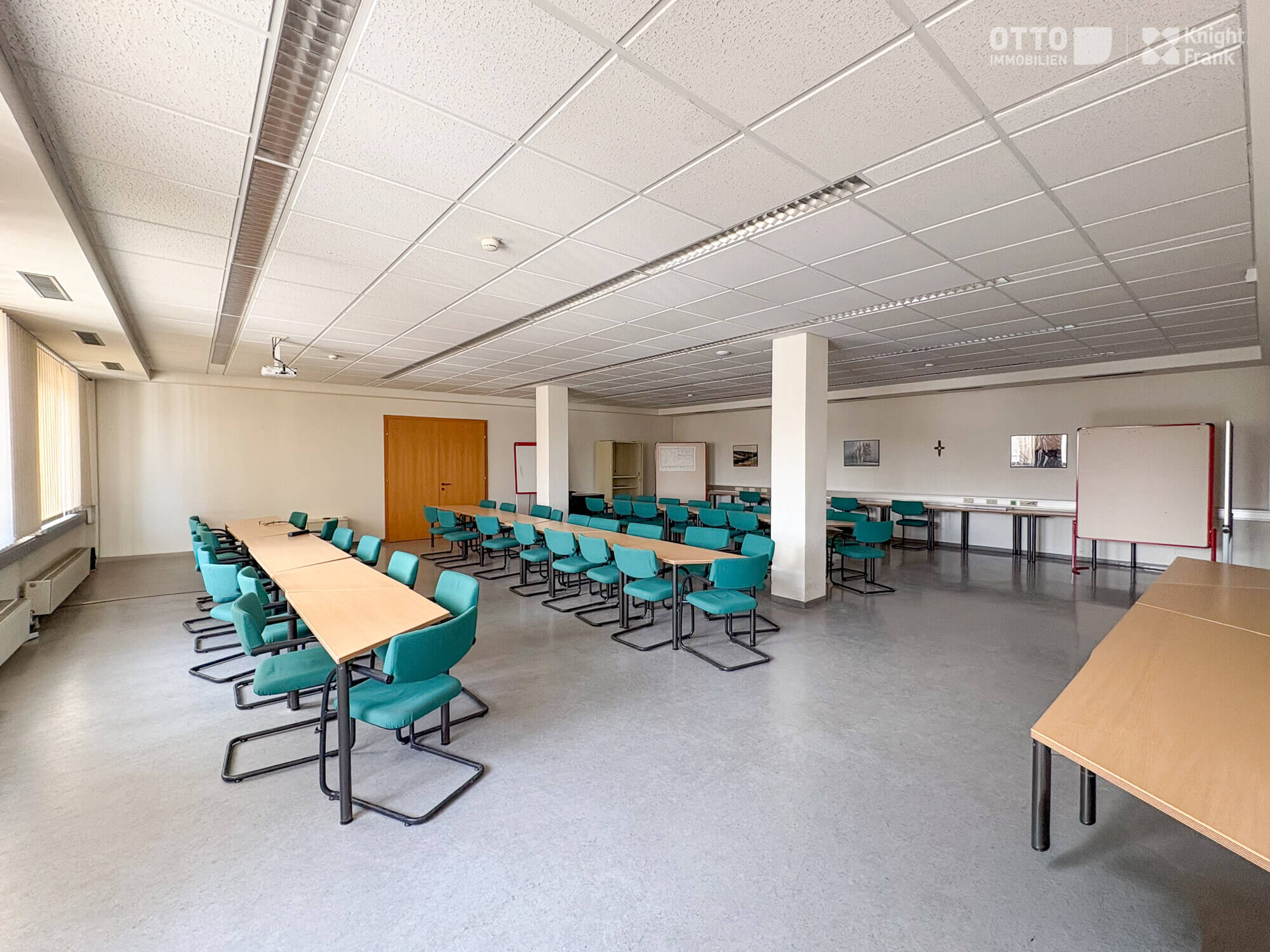 Büro- und Schulungsflächen mit Bestand