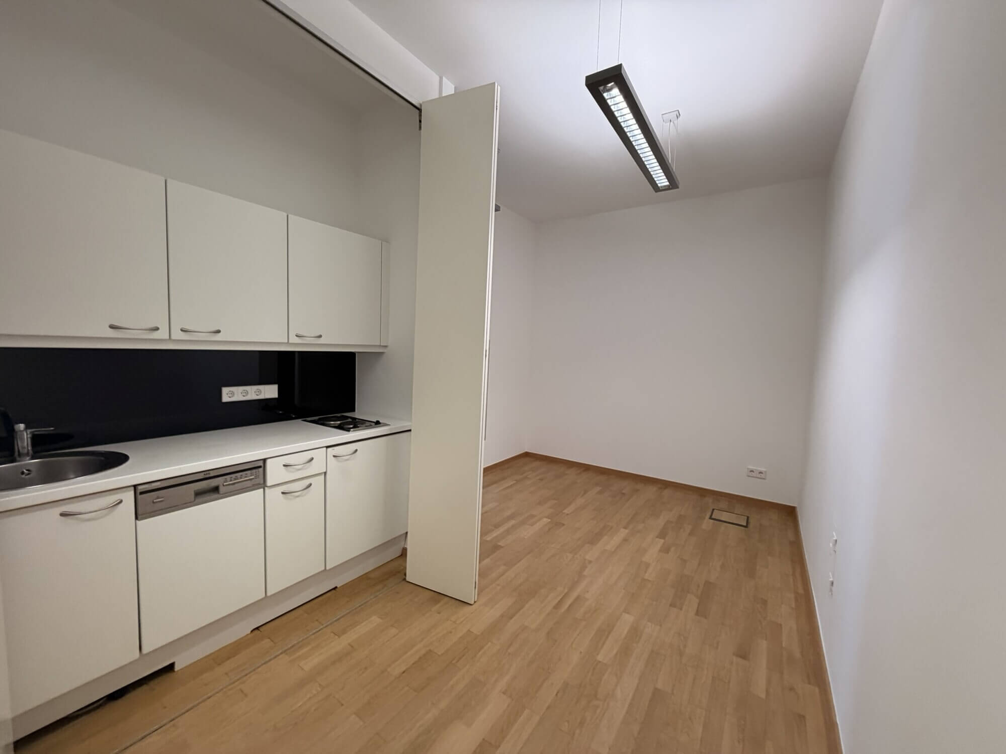 Modern office in the historic Vienna Stock Exchange