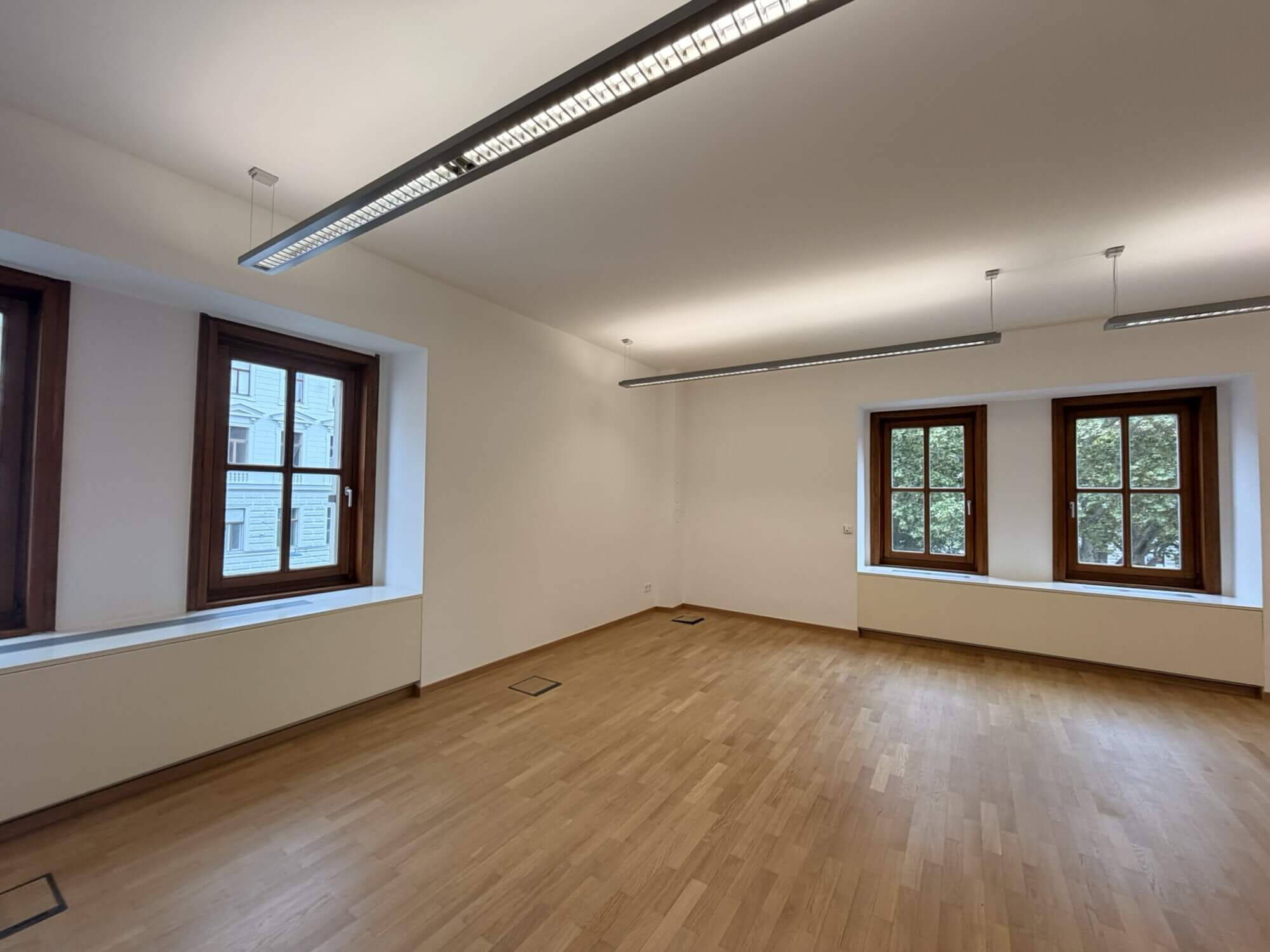 Modern office in the historic Vienna Stock Exchange
