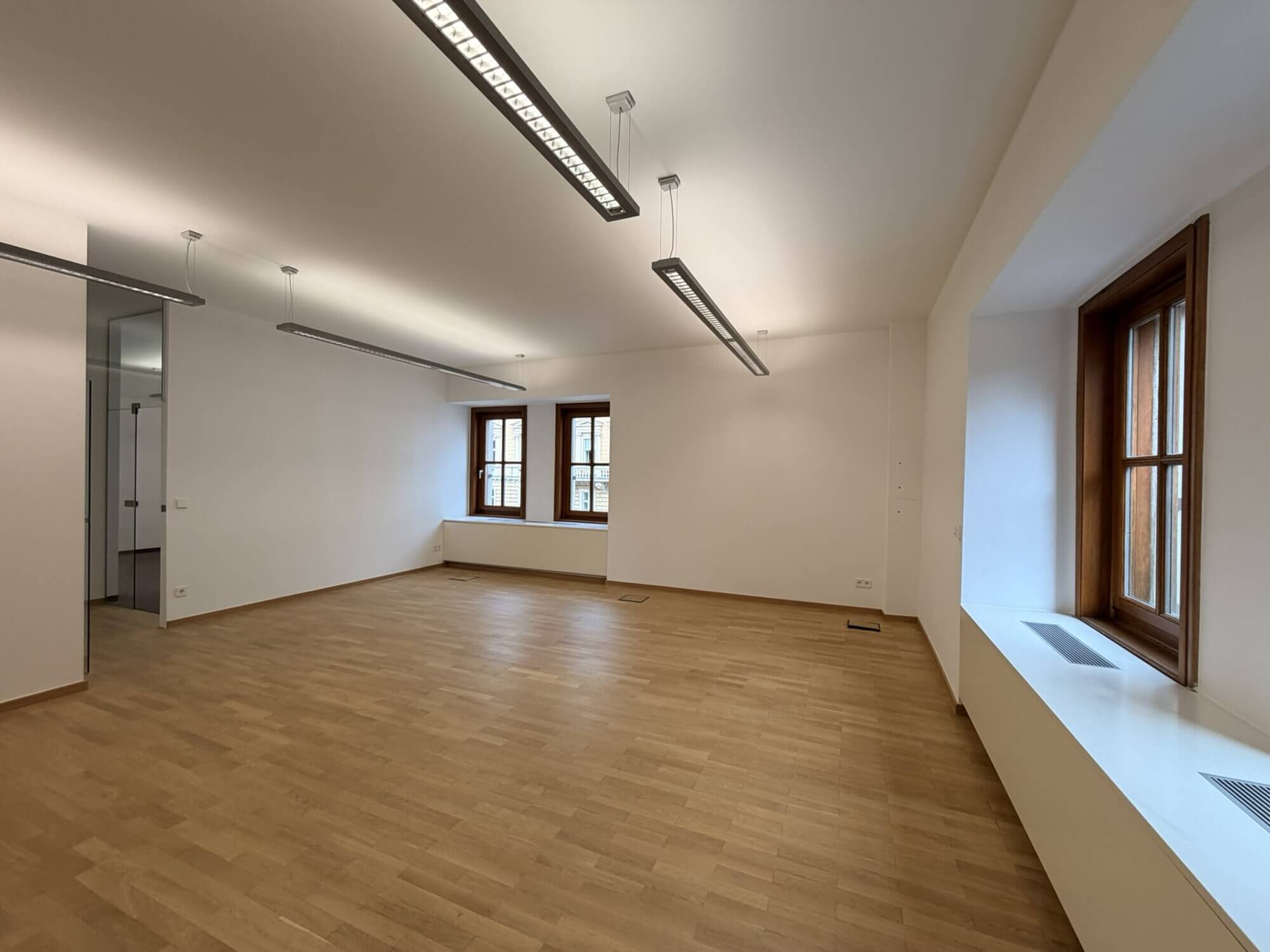 Modern office in the historic Vienna Stock Exchange