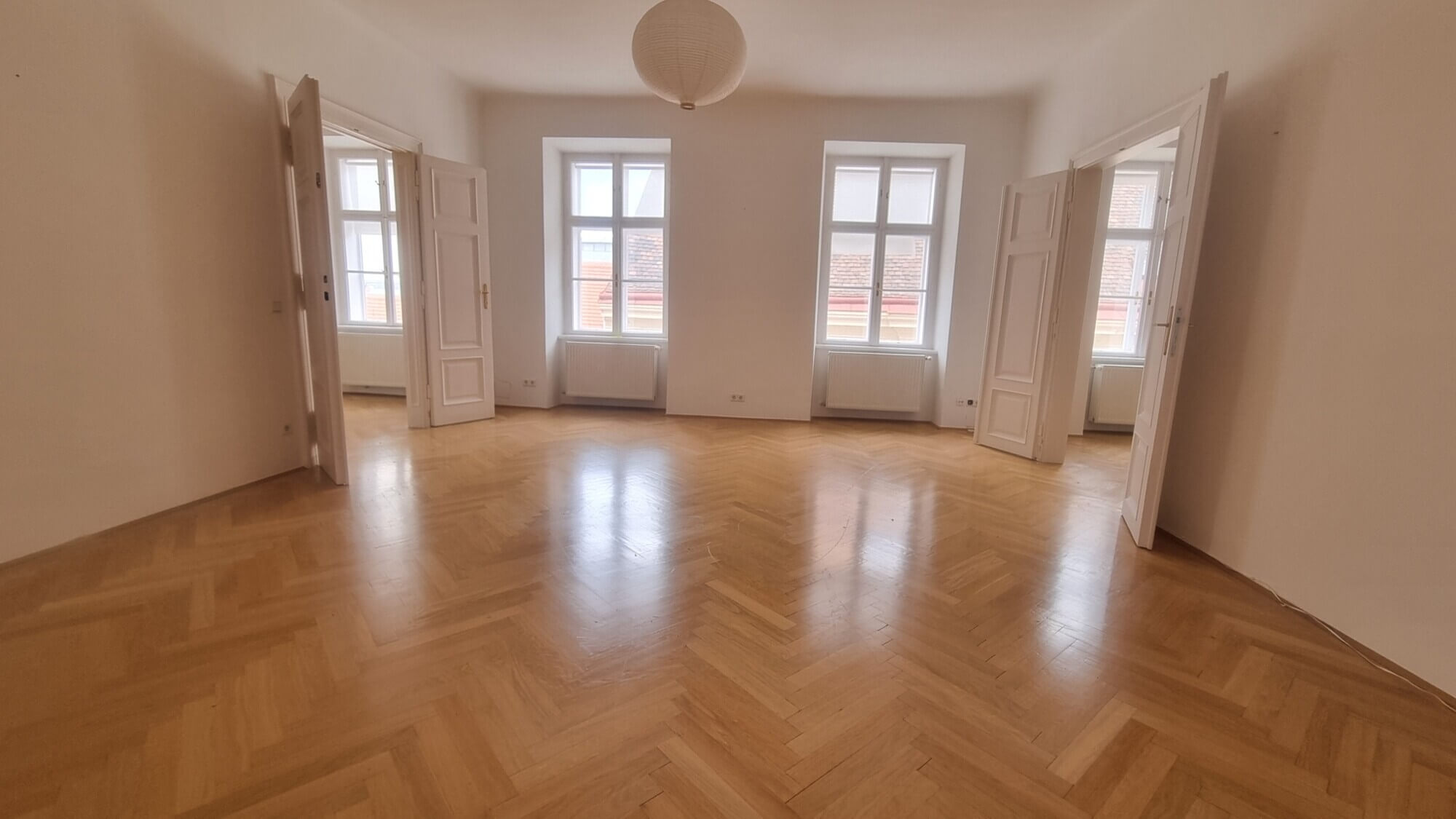 wunderschöne Altbauwohnung - beste Lage - 4.Liftstock