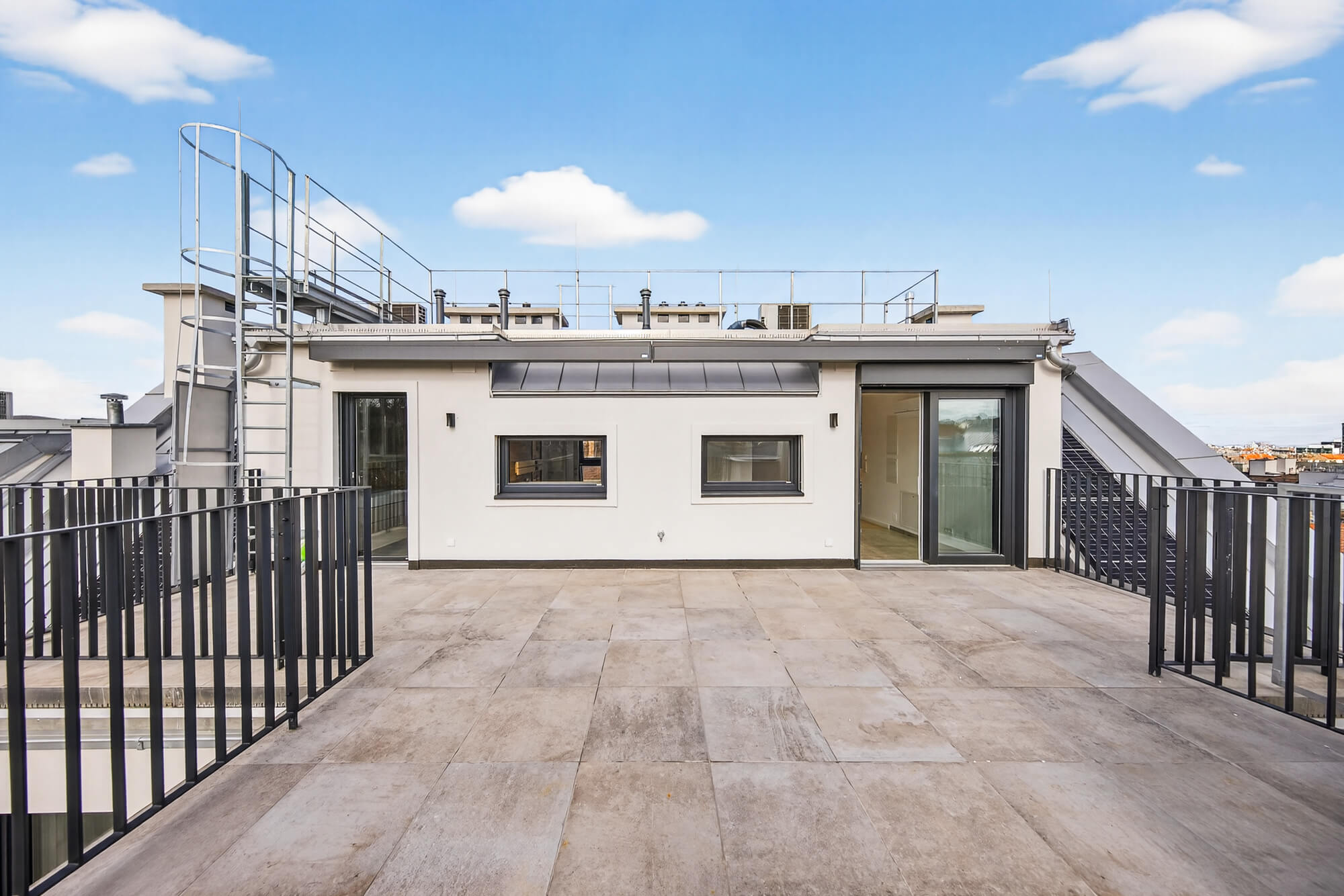 Sonnige Erstbezugswohnung mit Terrasse und Sauna
