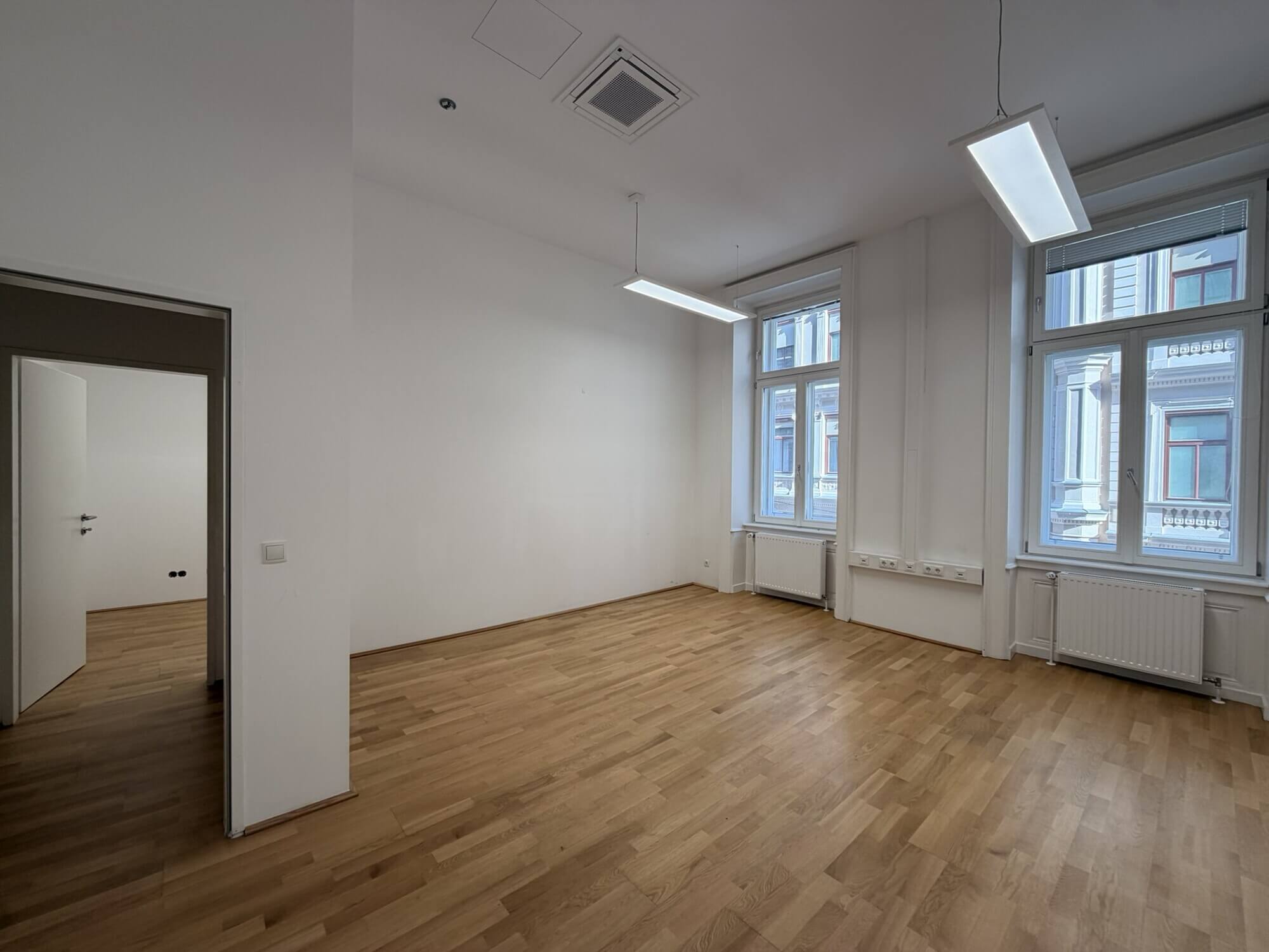 Repräsentatives Altbaubüro beim Museumsquartier