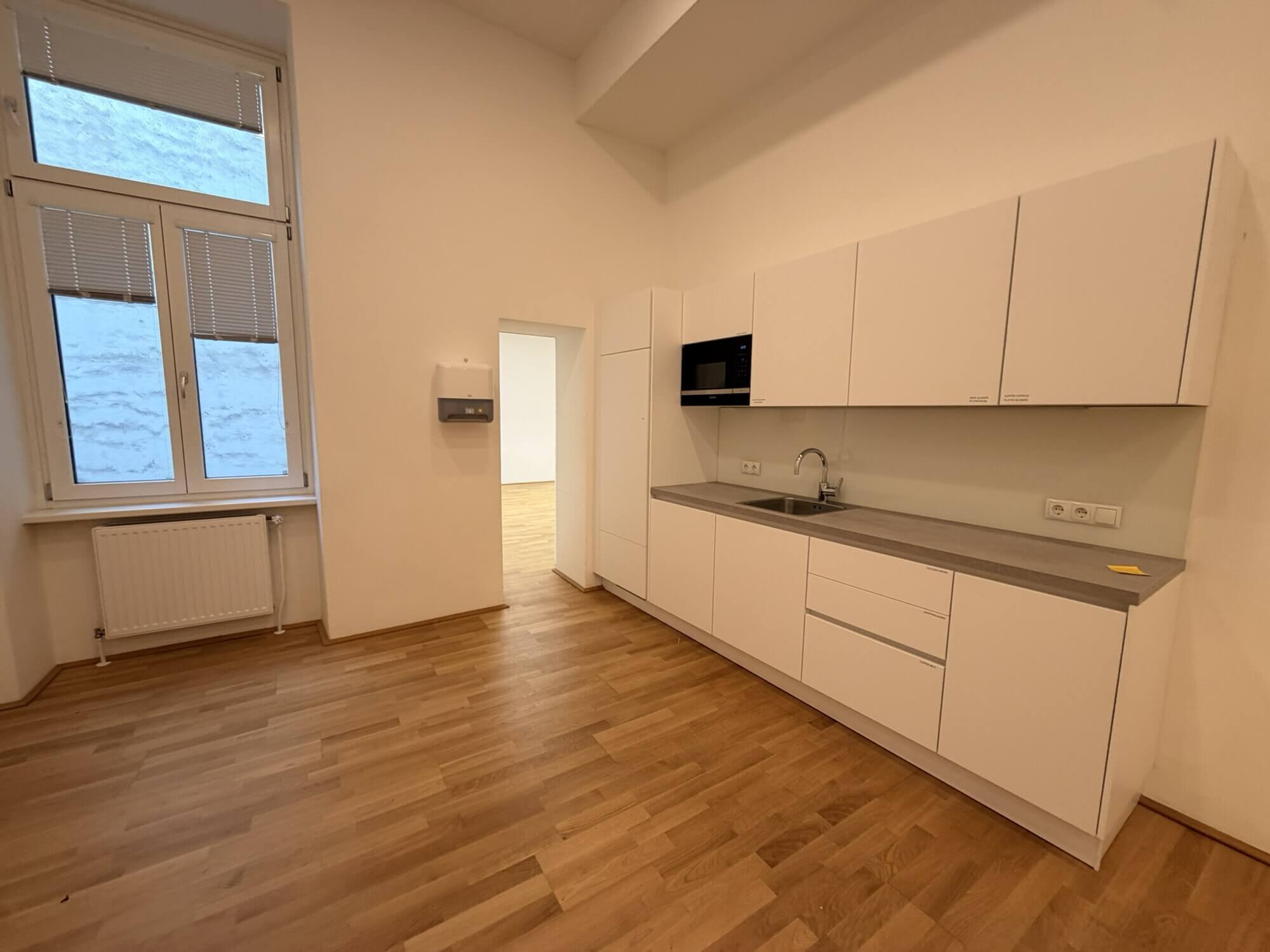 Repräsentatives Altbaubüro beim Museumsquartier