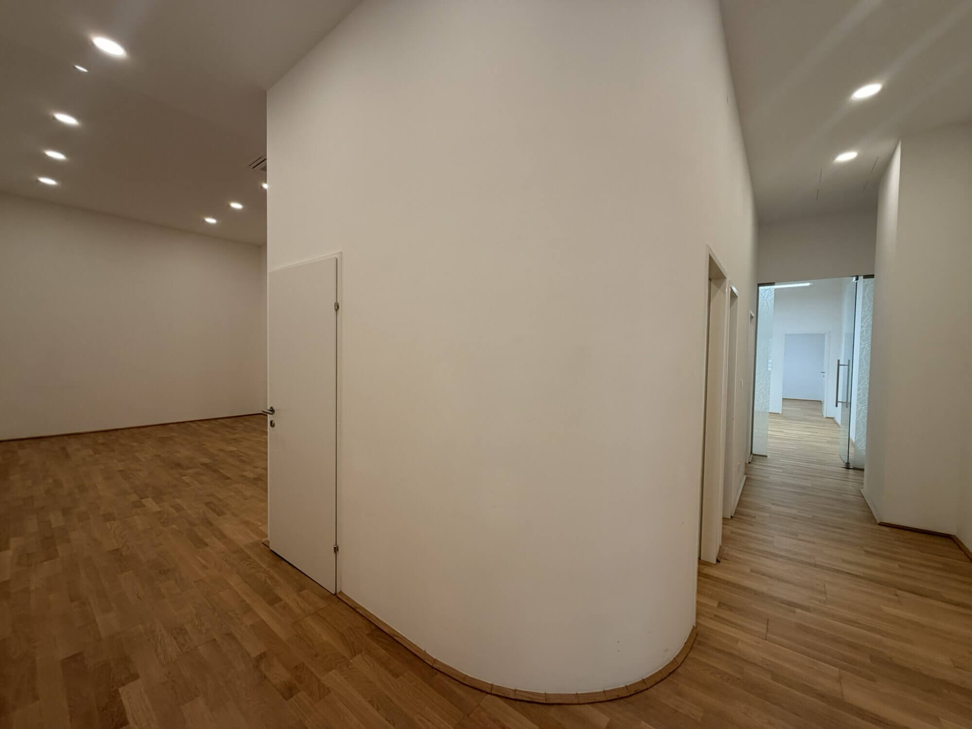 Repräsentatives Altbaubüro beim Museumsquartier