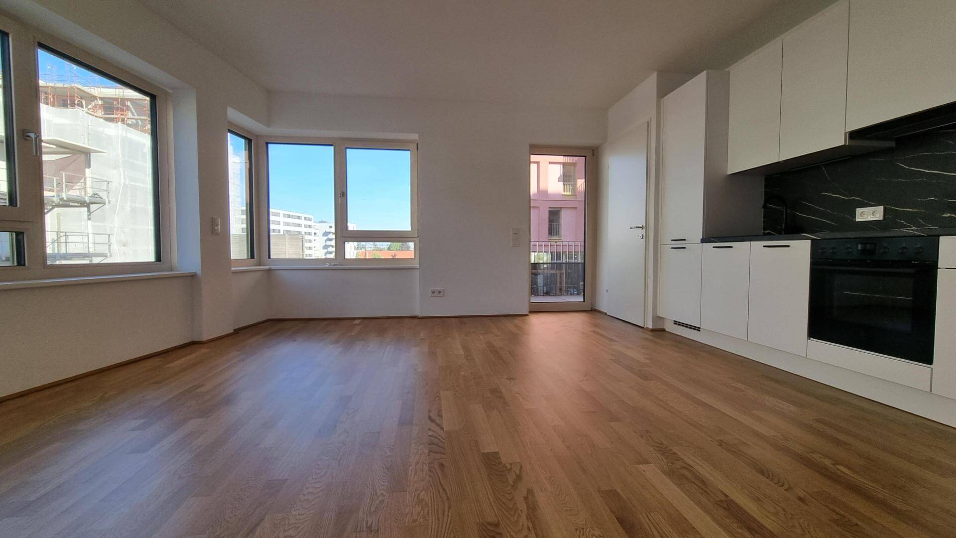 First occupancy at the Village: 2-room apartment with balcony for rent