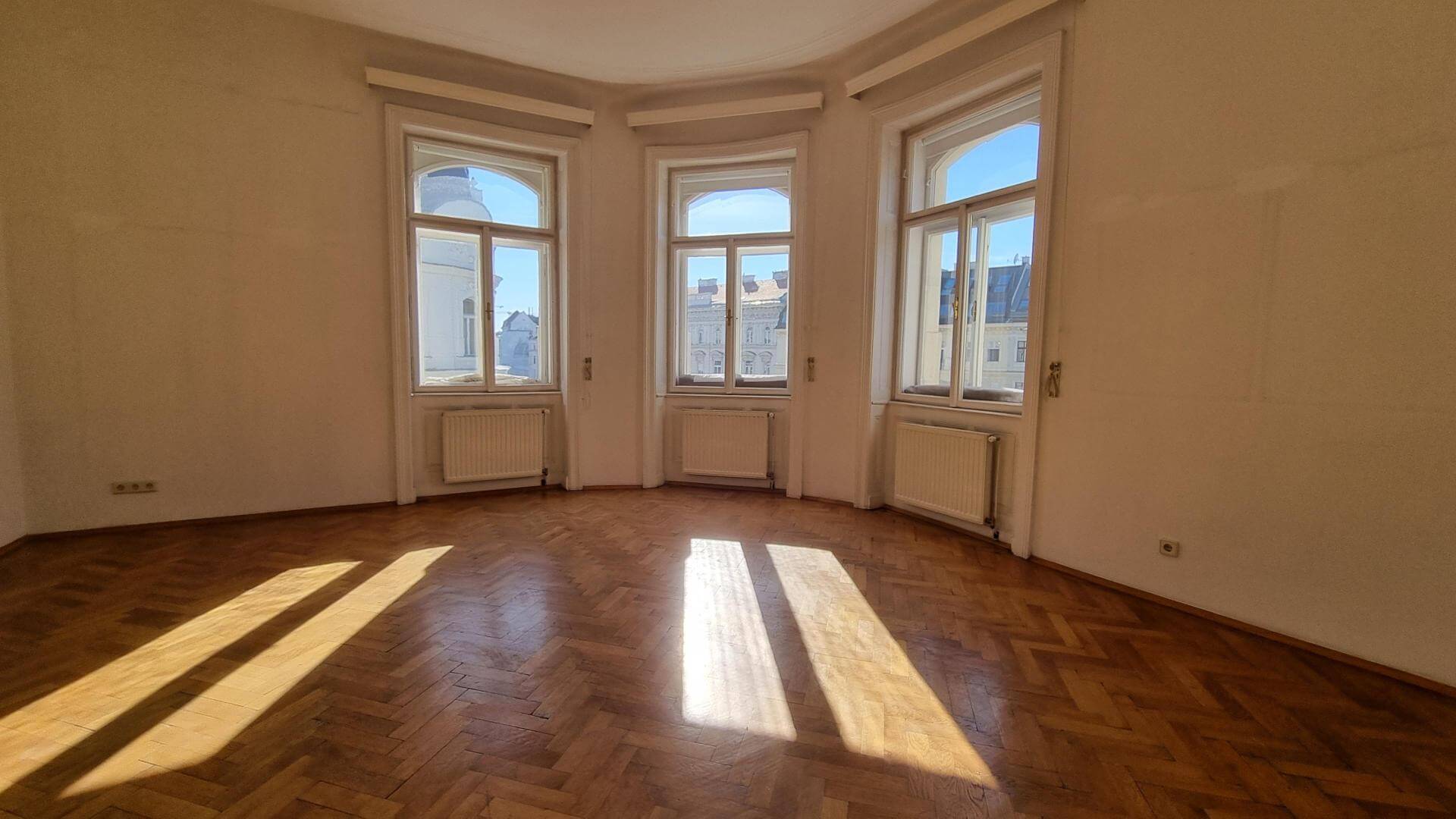 Classic period building, 3 rooms, in the heart of Vienna’s 9th district