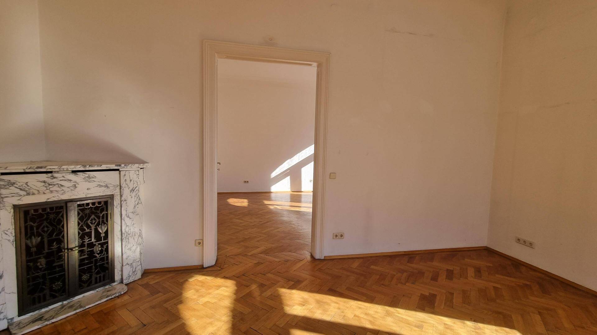 Classic period building, 3 rooms, in the heart of Vienna’s 9th district
